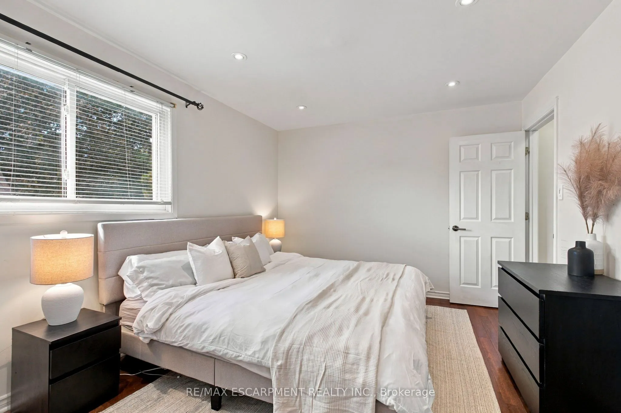 371 Bronte Street S #59