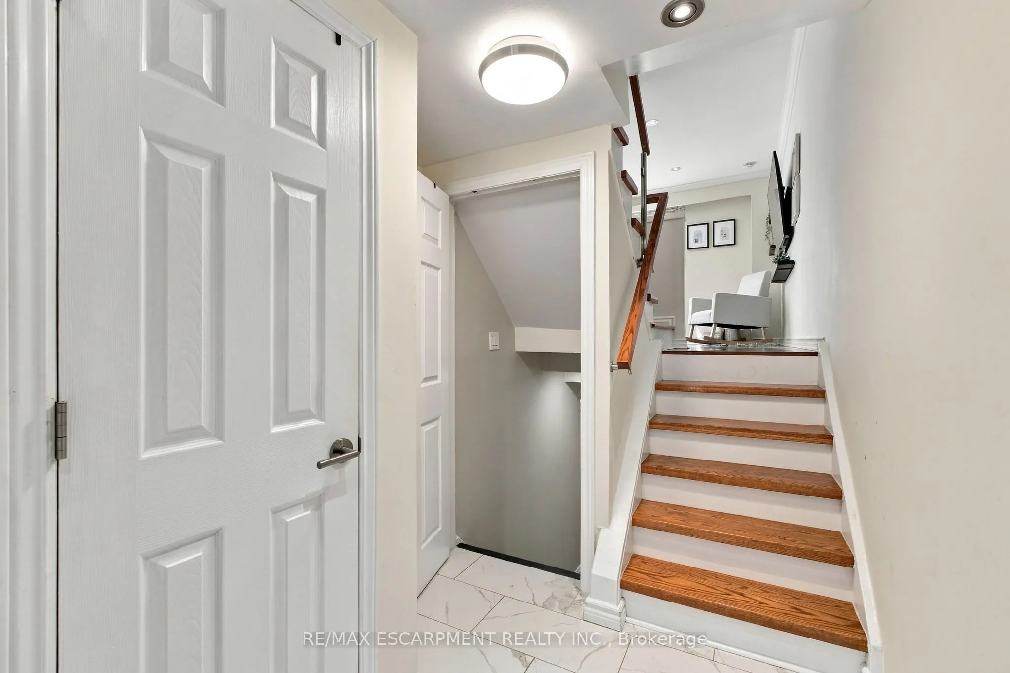 371 Bronte Street S #59