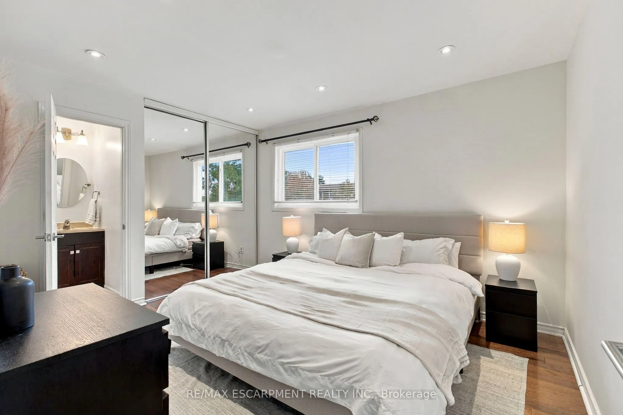 371 Bronte Street S #59