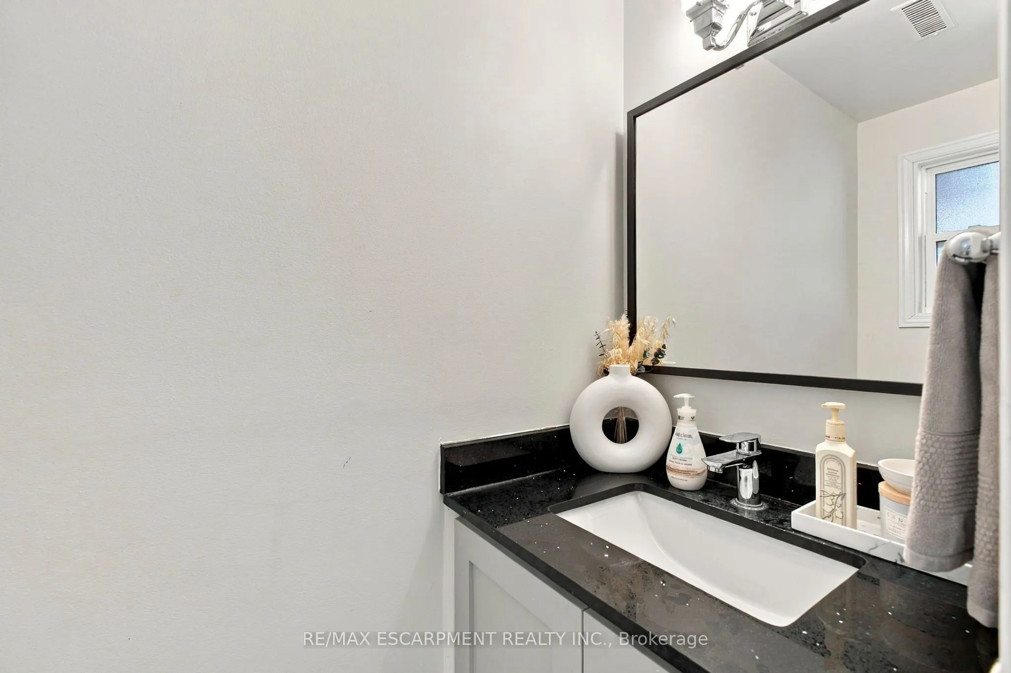 371 Bronte Street S #59