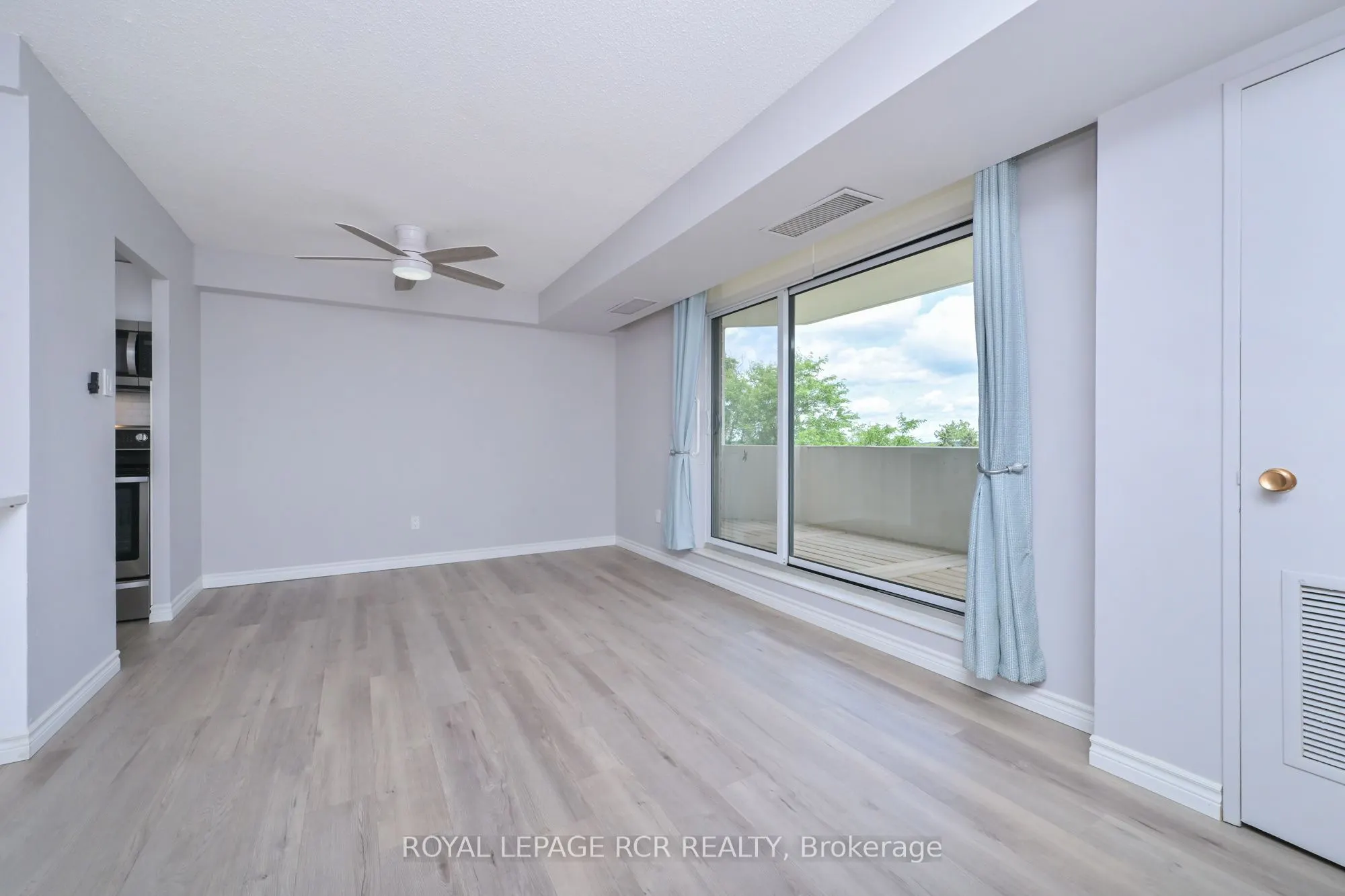 8 Fead Street #404
