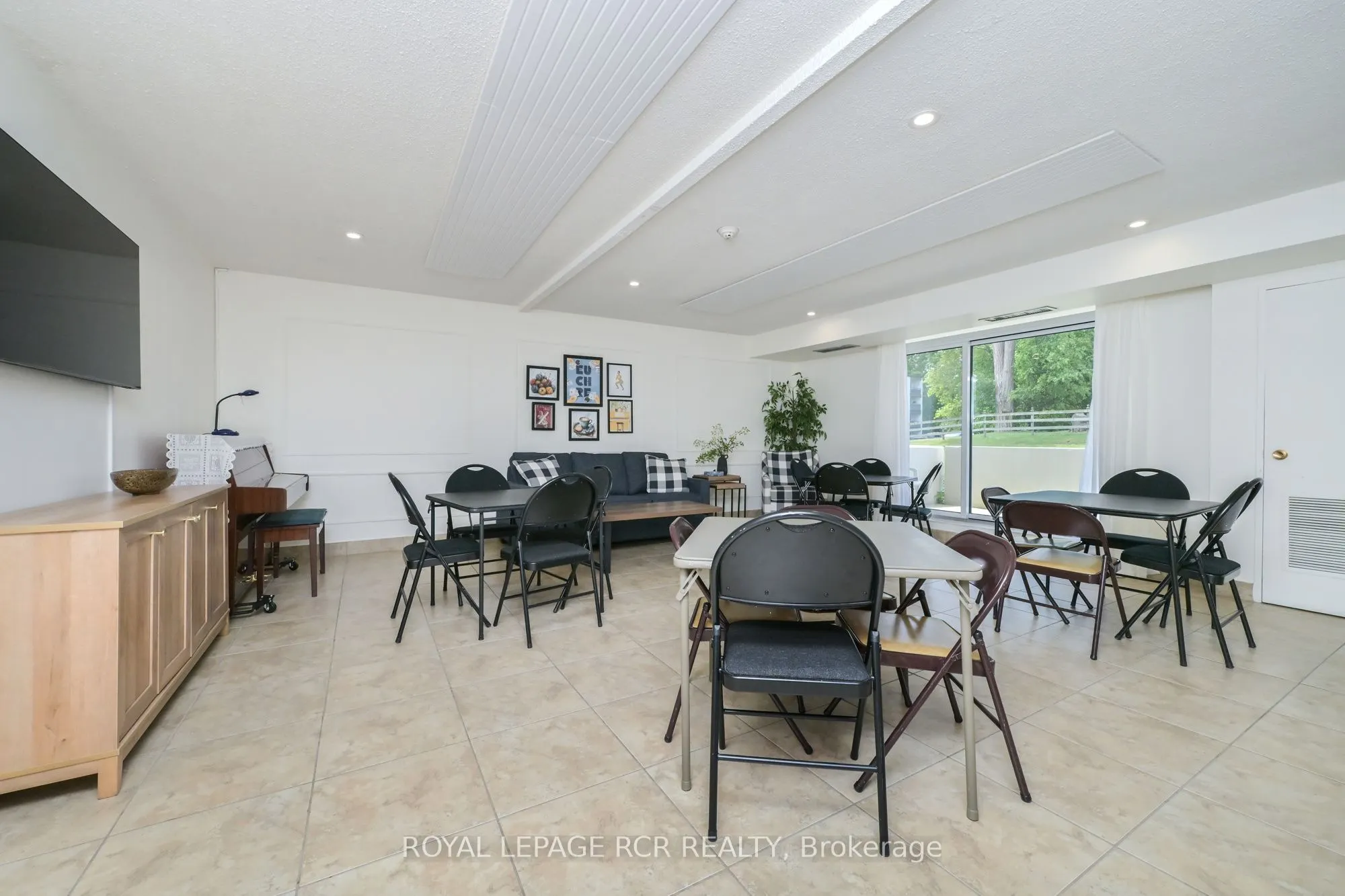 8 Fead Street #404