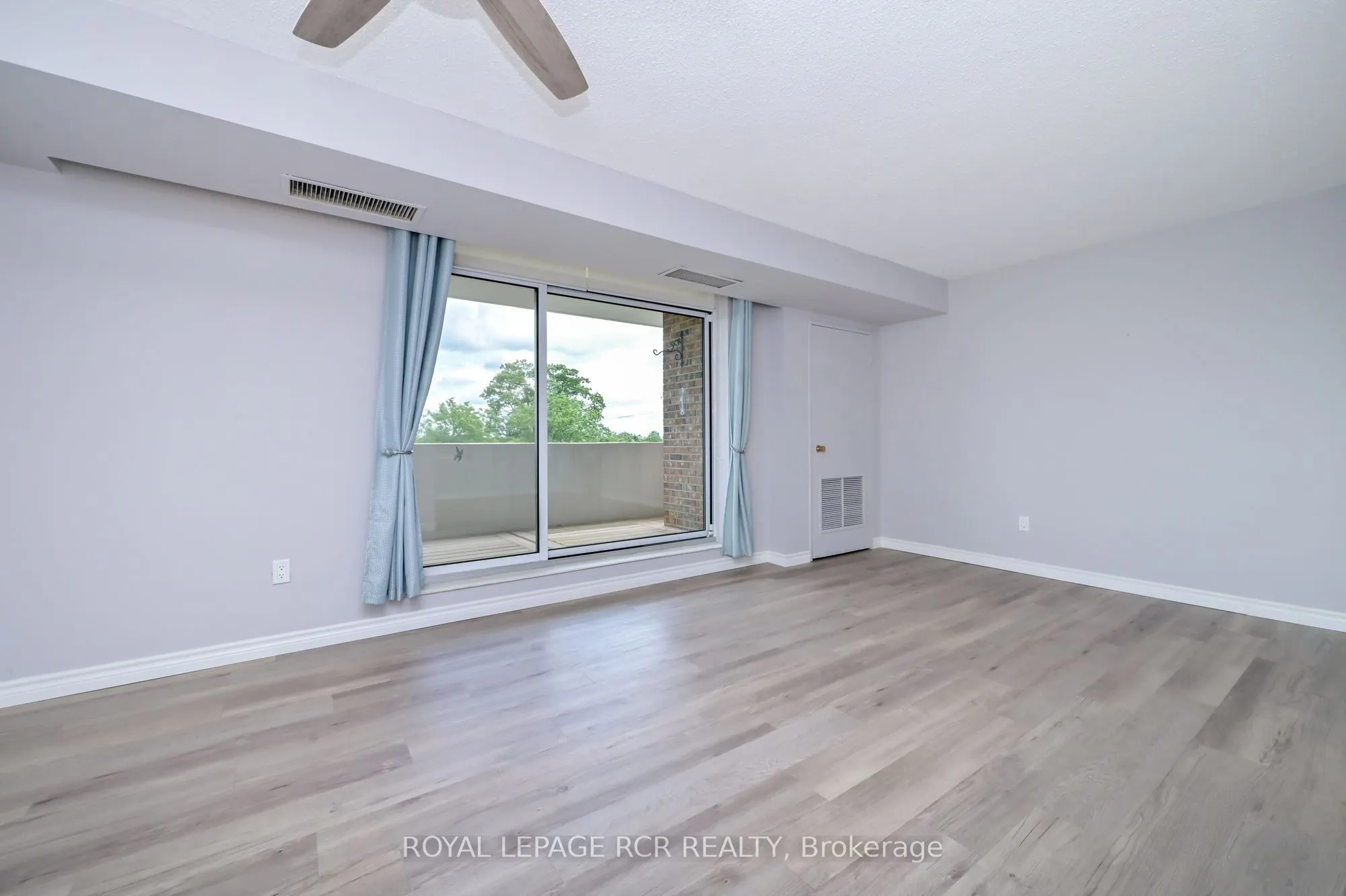8 Fead Street #404