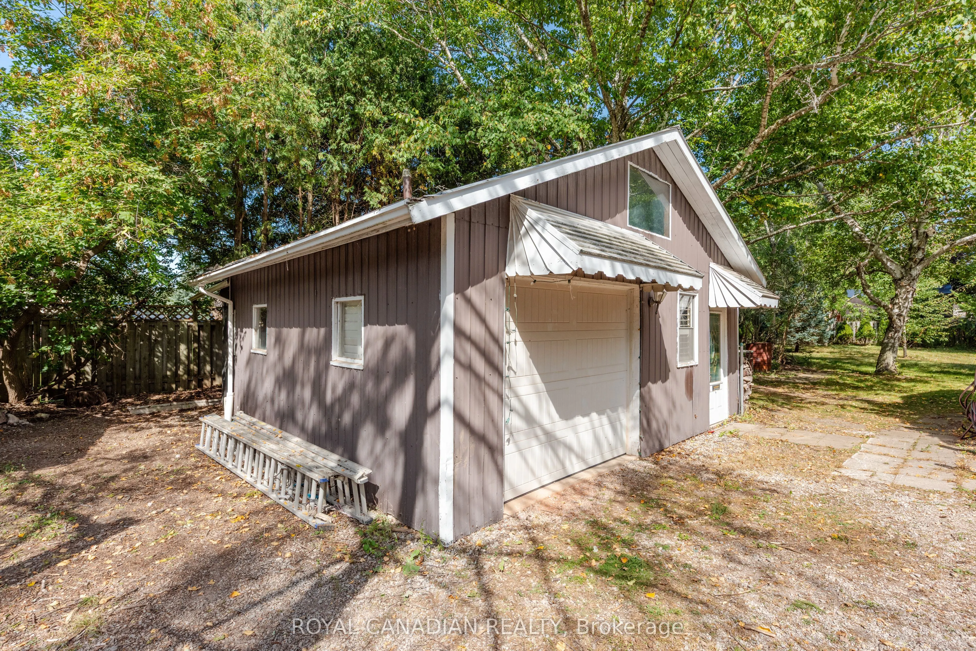9775 Highway 7