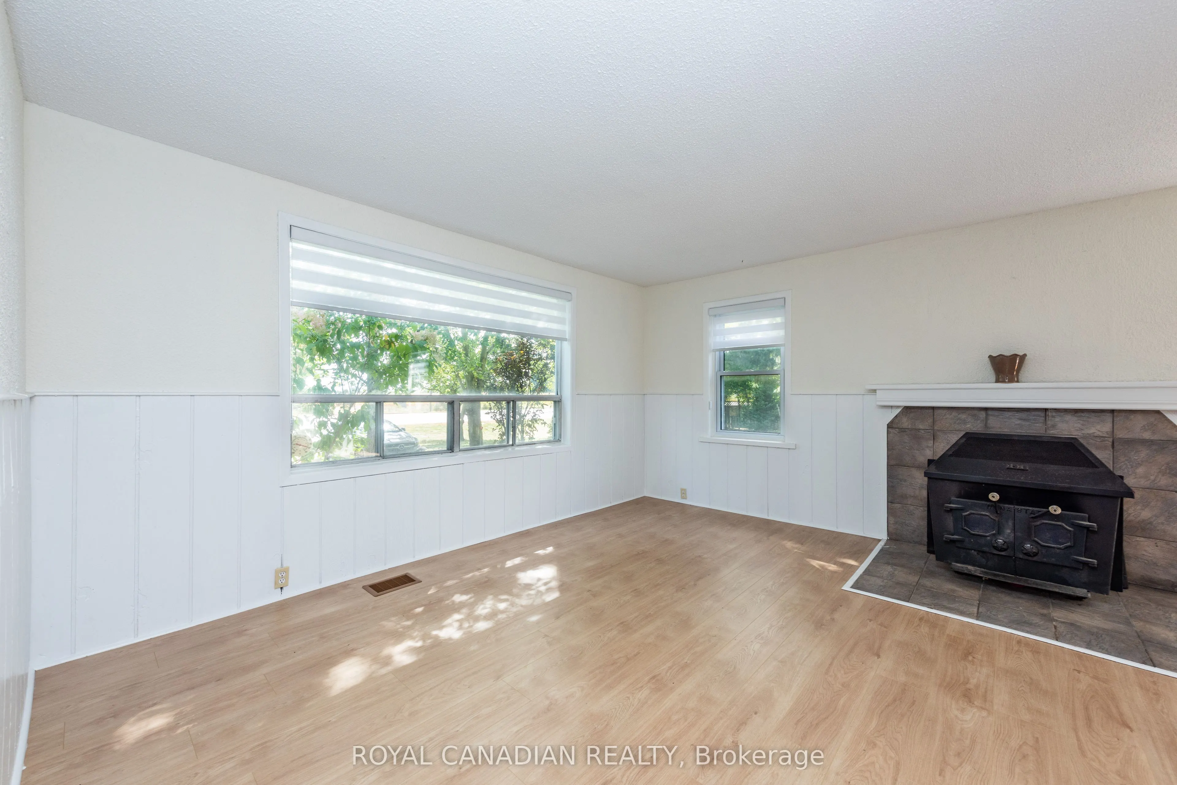 9775 Highway 7