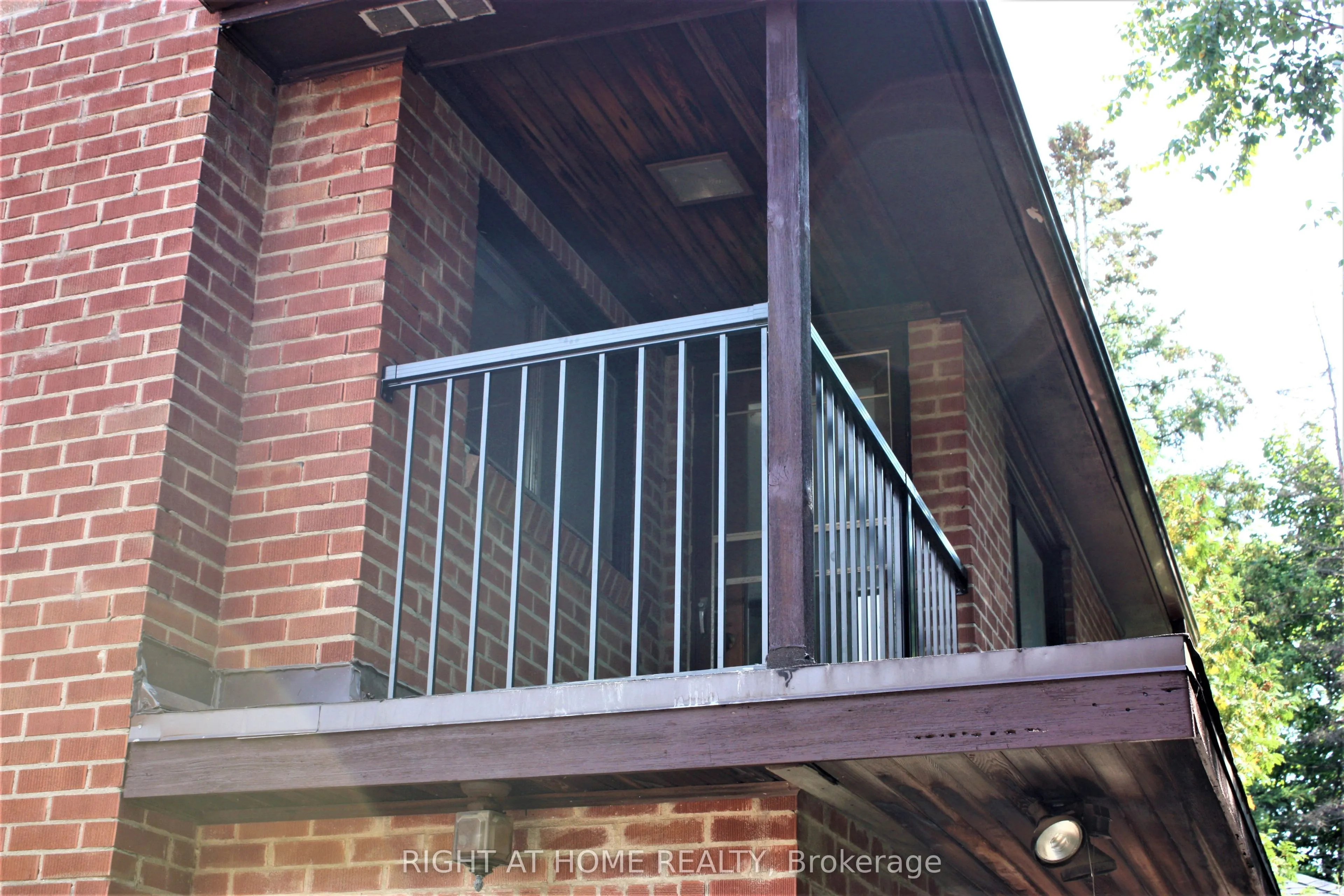 16 Dunning Crescent