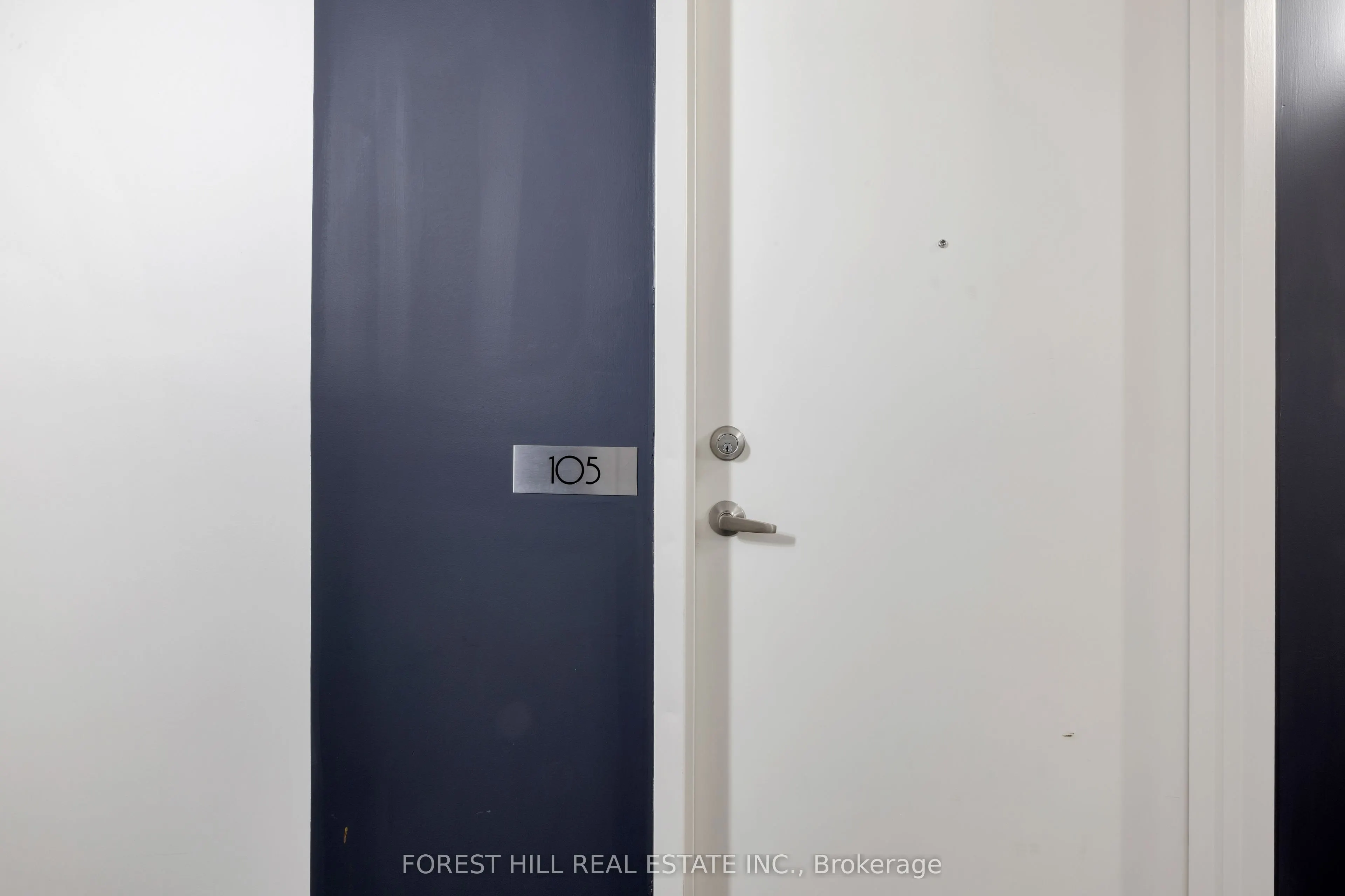 2154 Dundas Street W #105