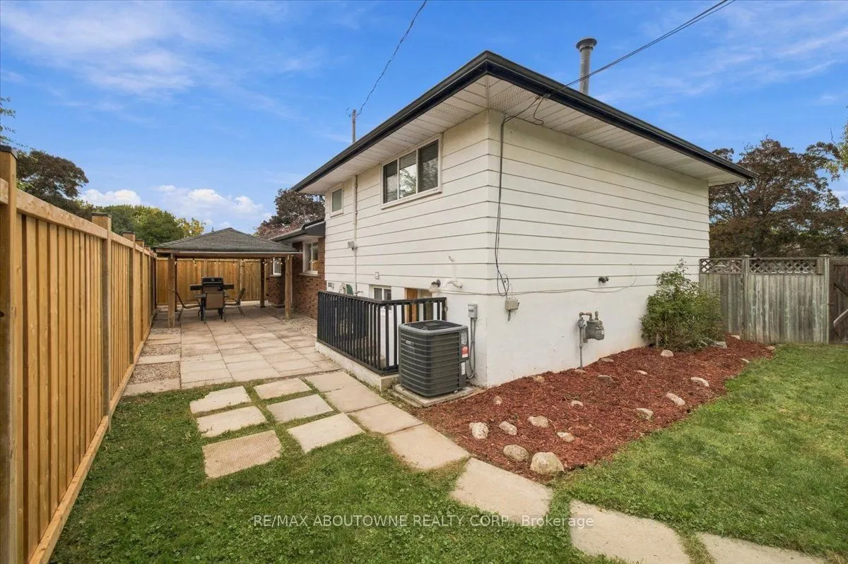 340 Duncombe Drive