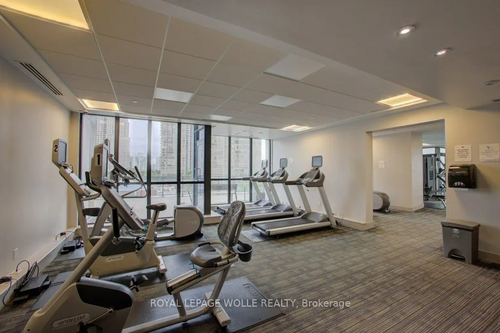 75 Eglinton Avenue W #1601