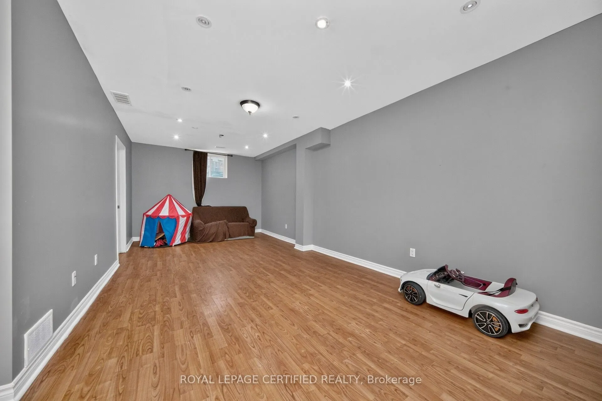 23 Provincial Place