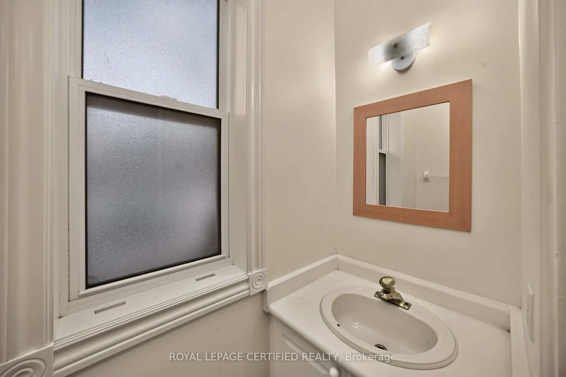 23 Provincial Place