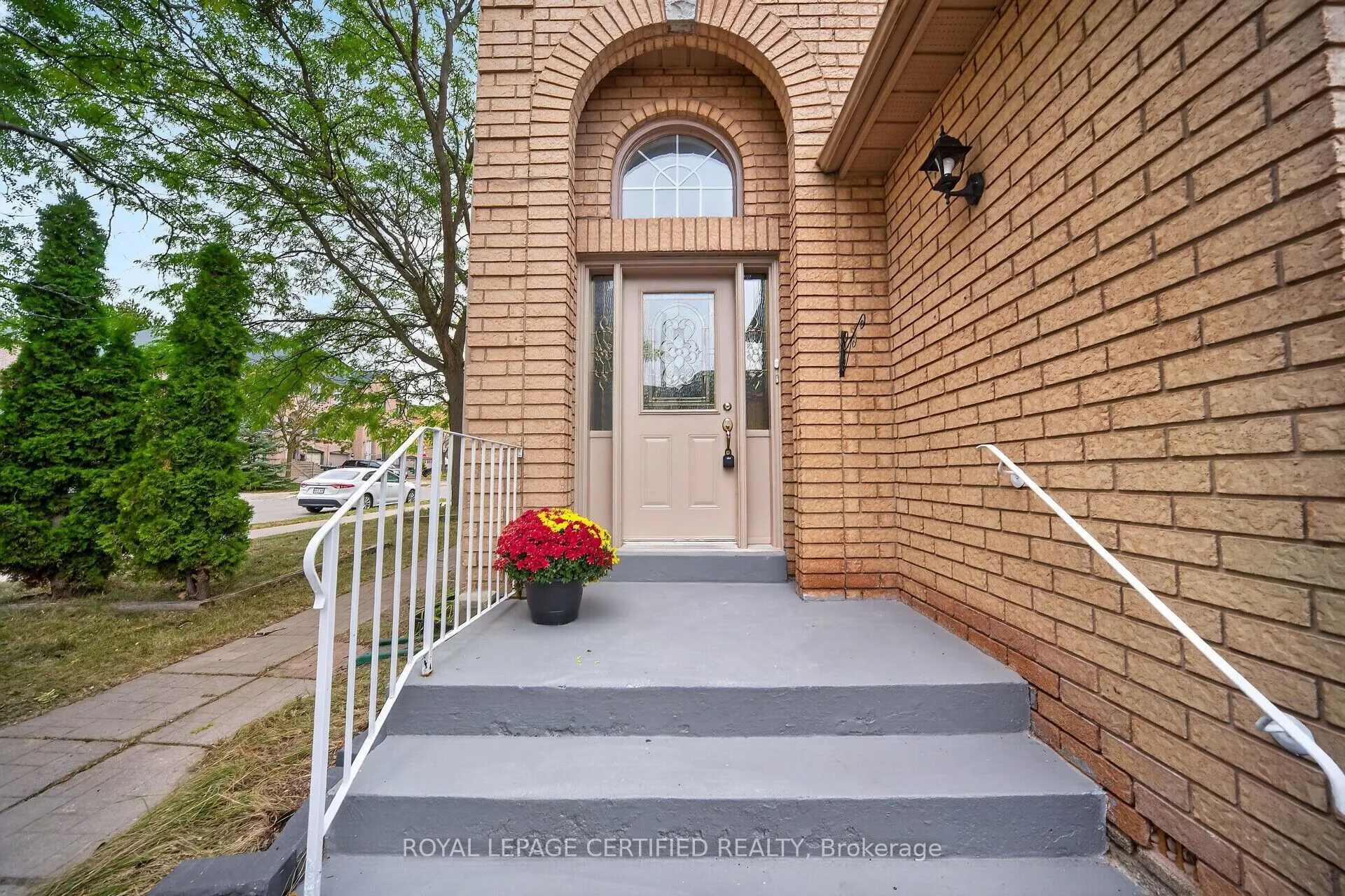 23 Provincial Place