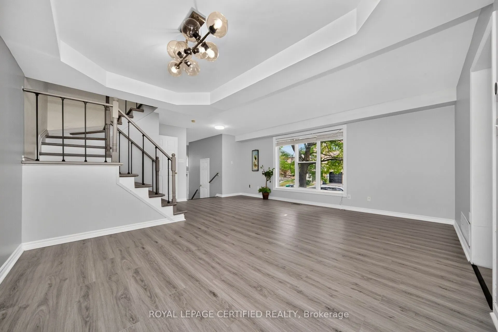 23 Provincial Place