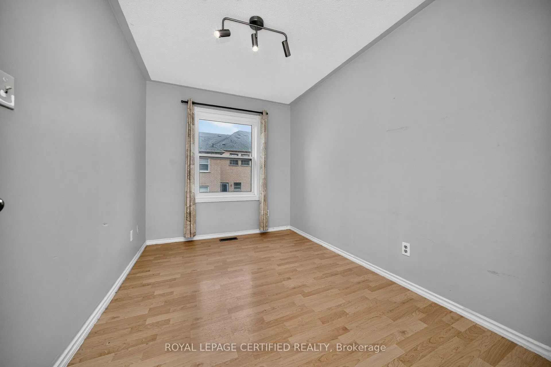 23 Provincial Place