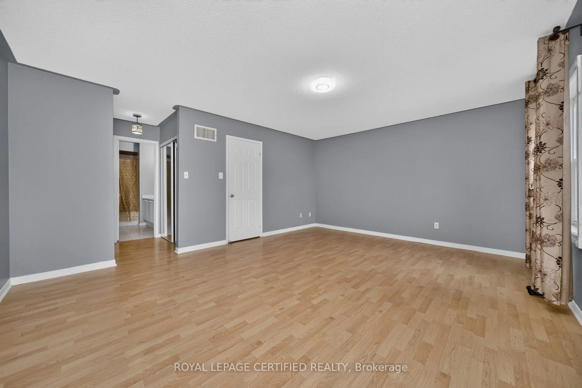 23 Provincial Place