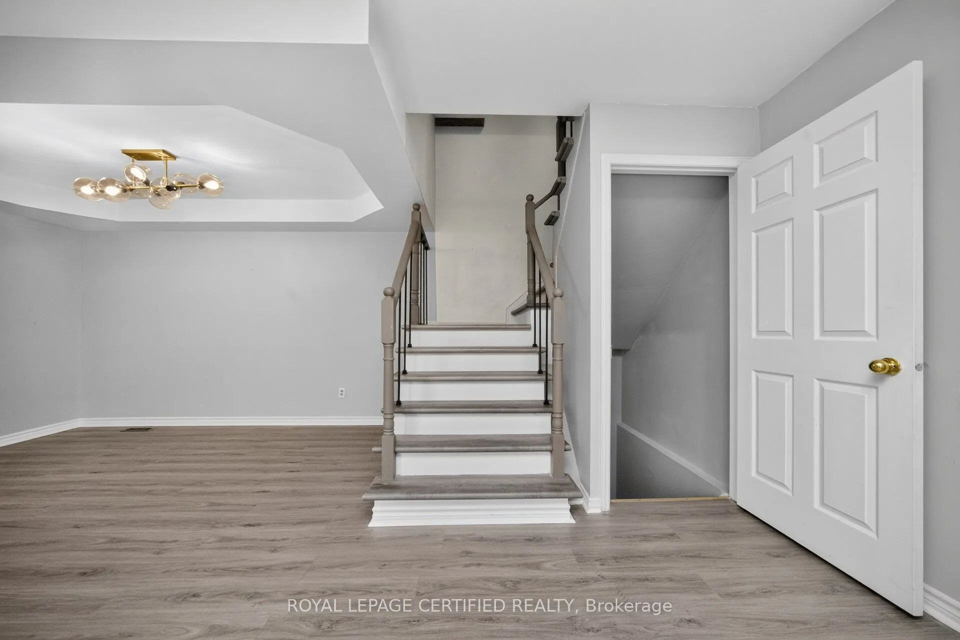 23 Provincial Place
