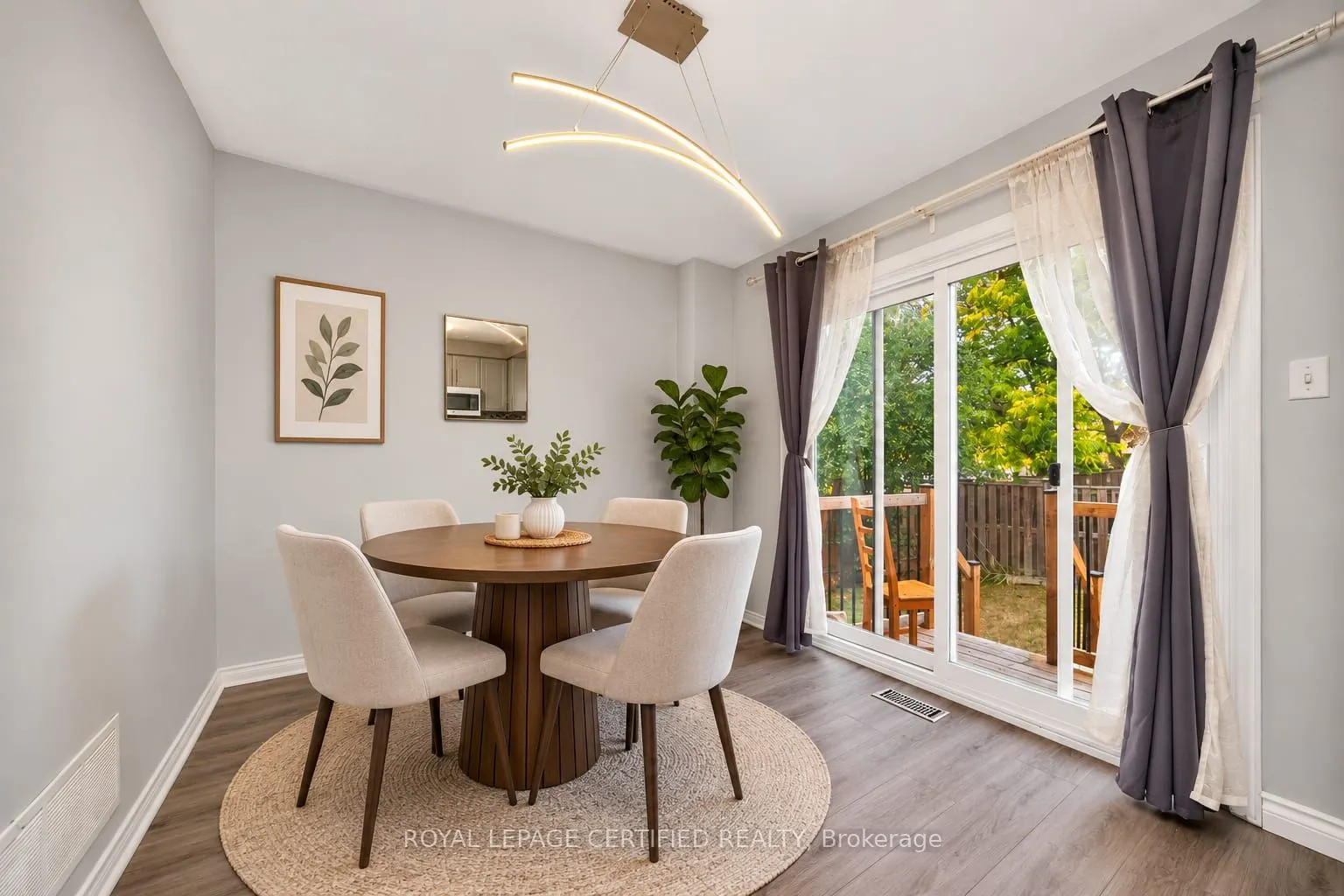 23 Provincial Place