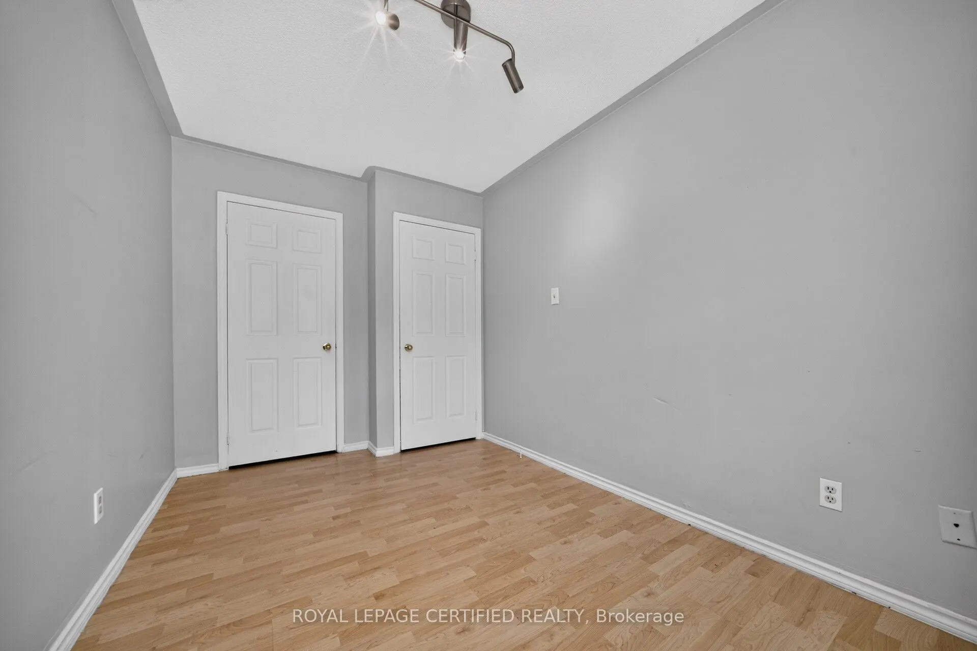 23 Provincial Place