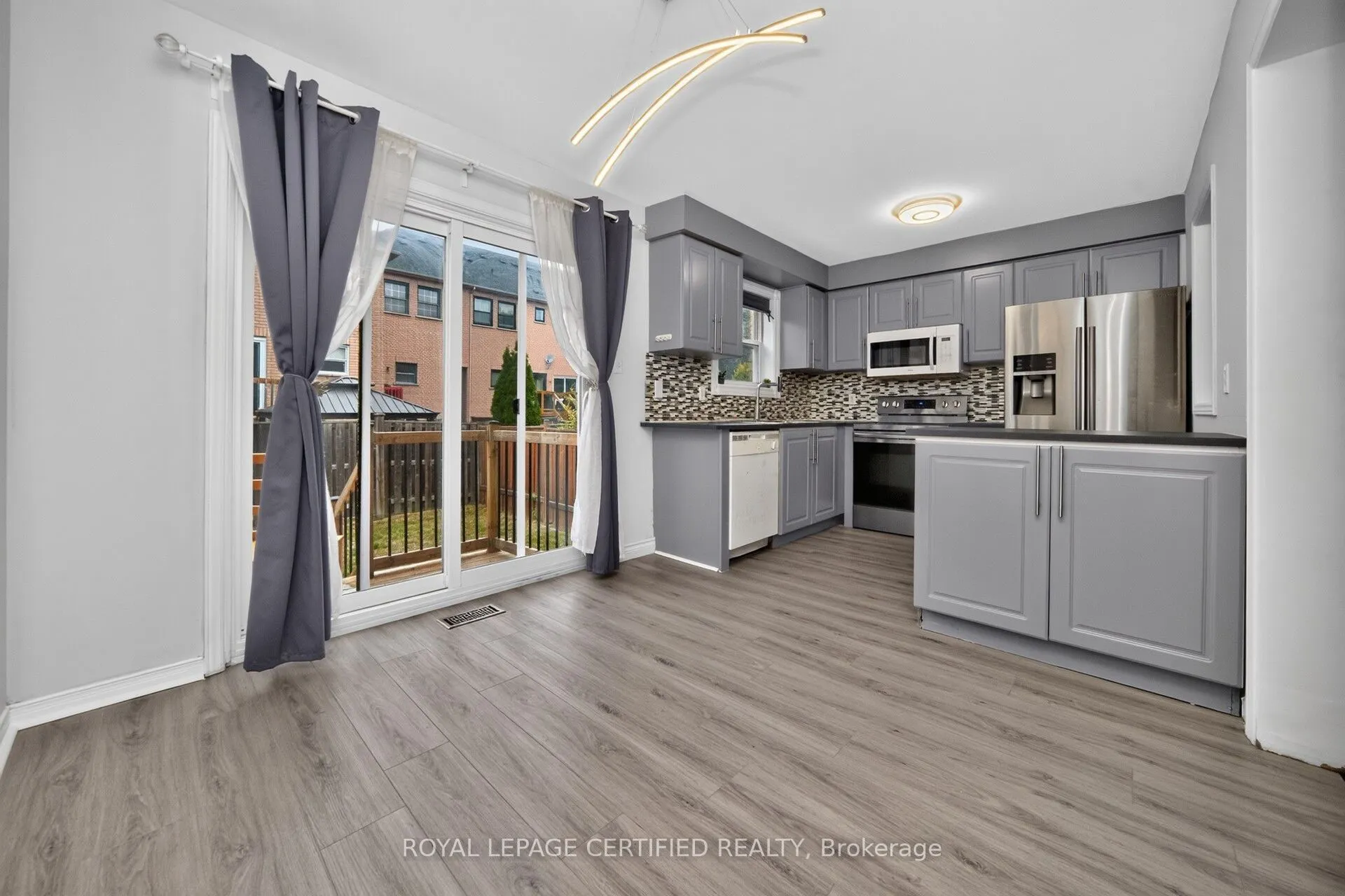 23 Provincial Place