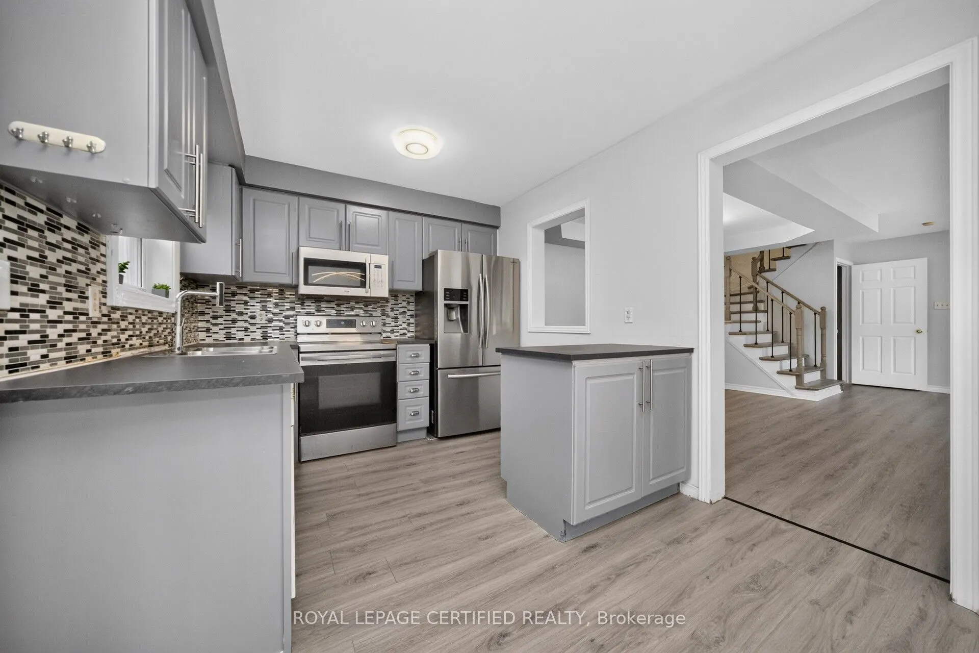 23 Provincial Place
