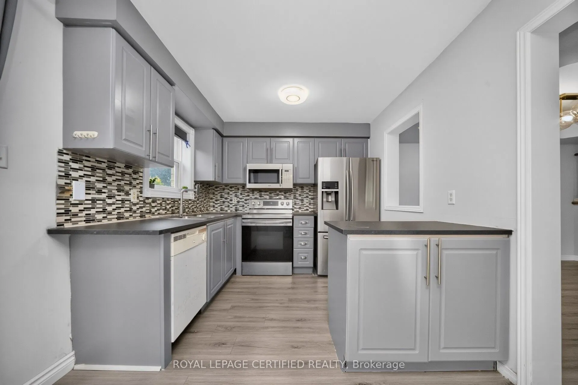 23 Provincial Place