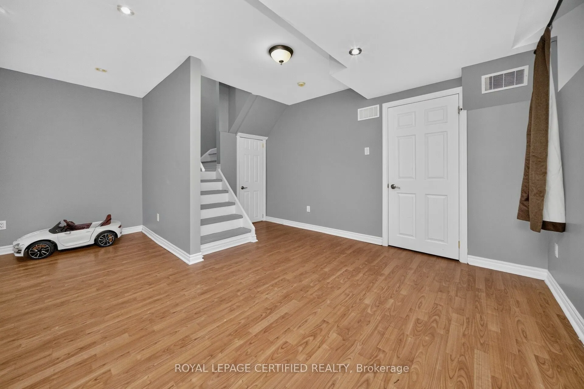23 Provincial Place