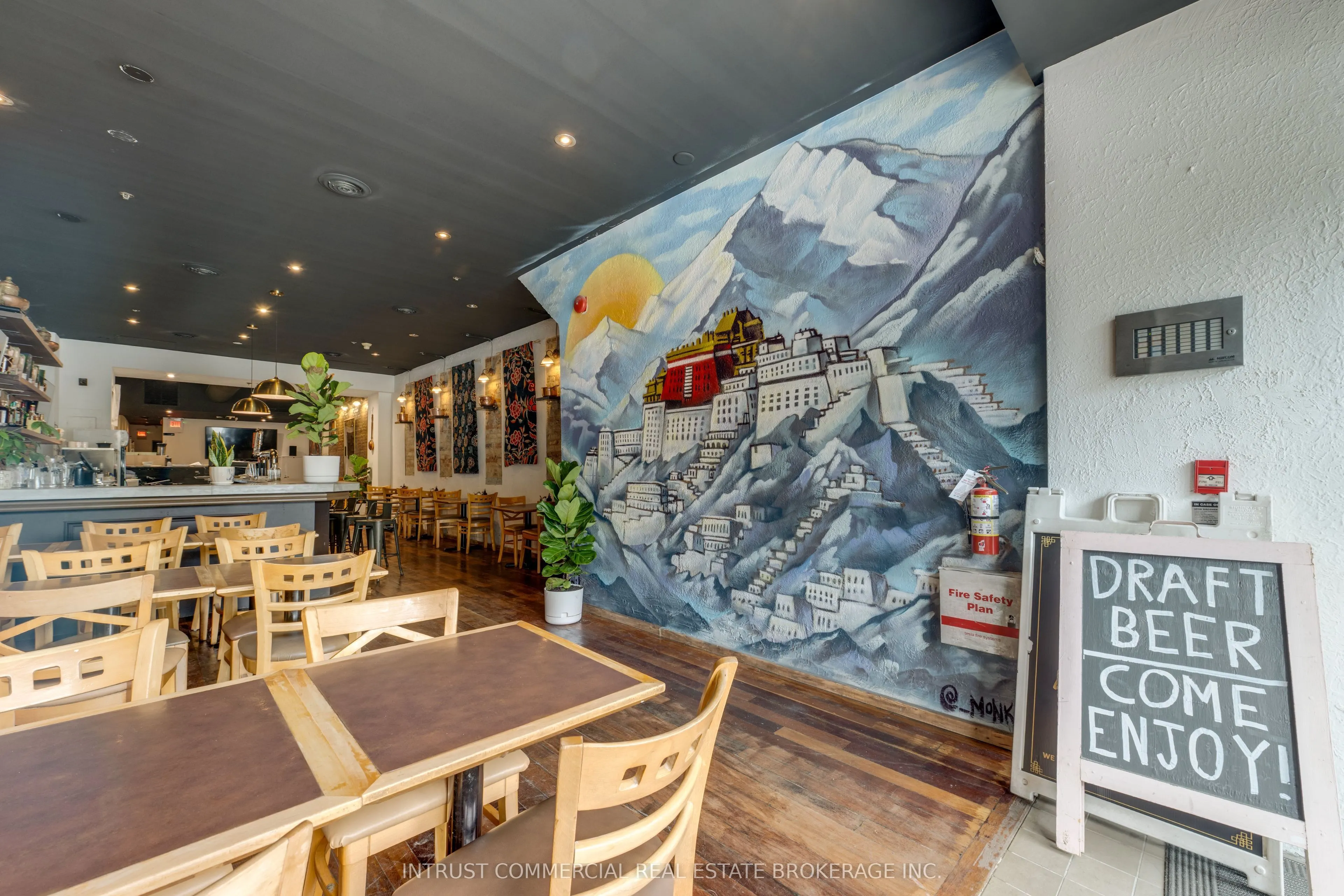 1378 Queen Street W