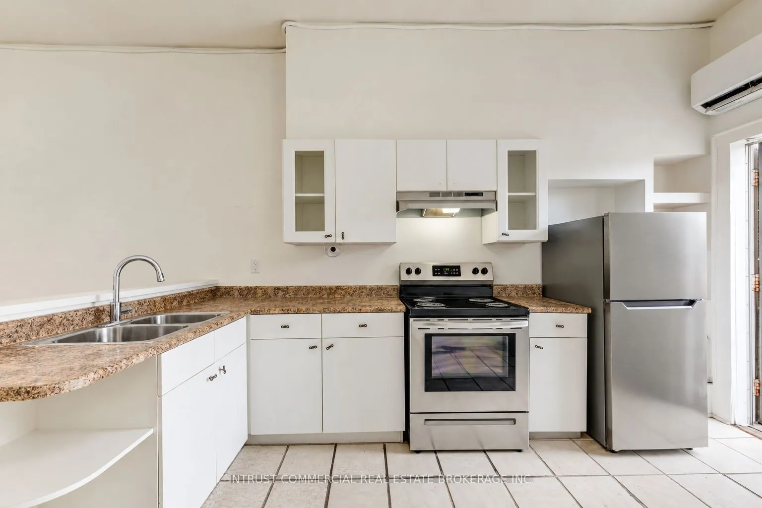 1378 Queen Street W
