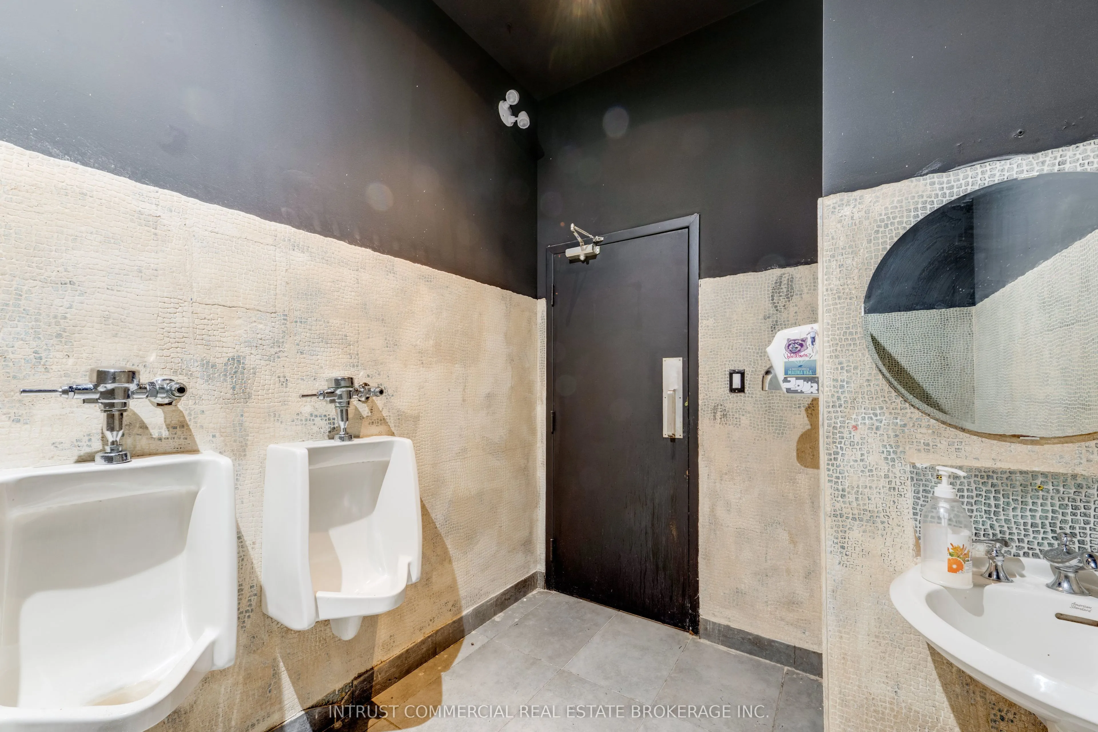 1378 Queen Street W