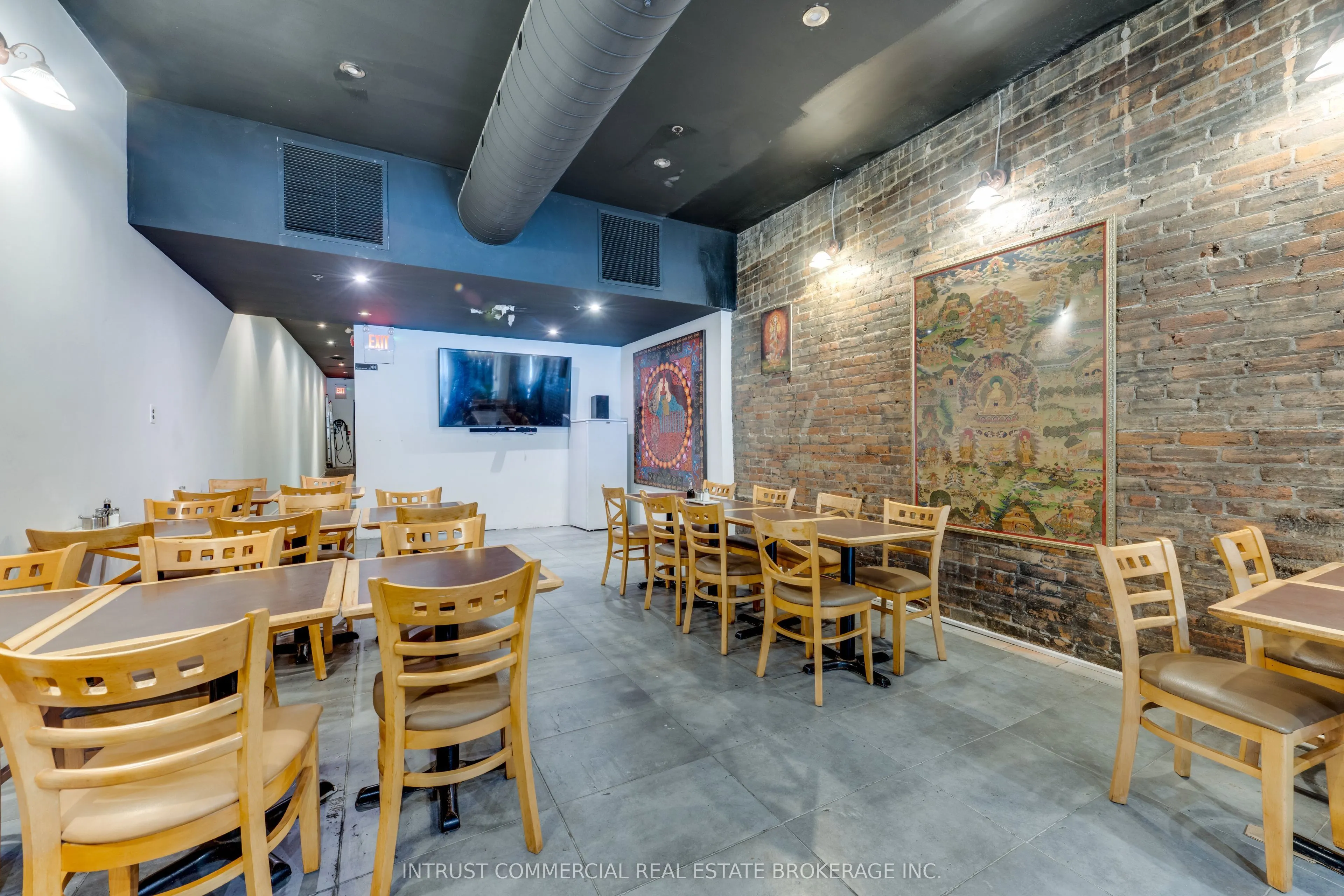 1378 Queen Street W