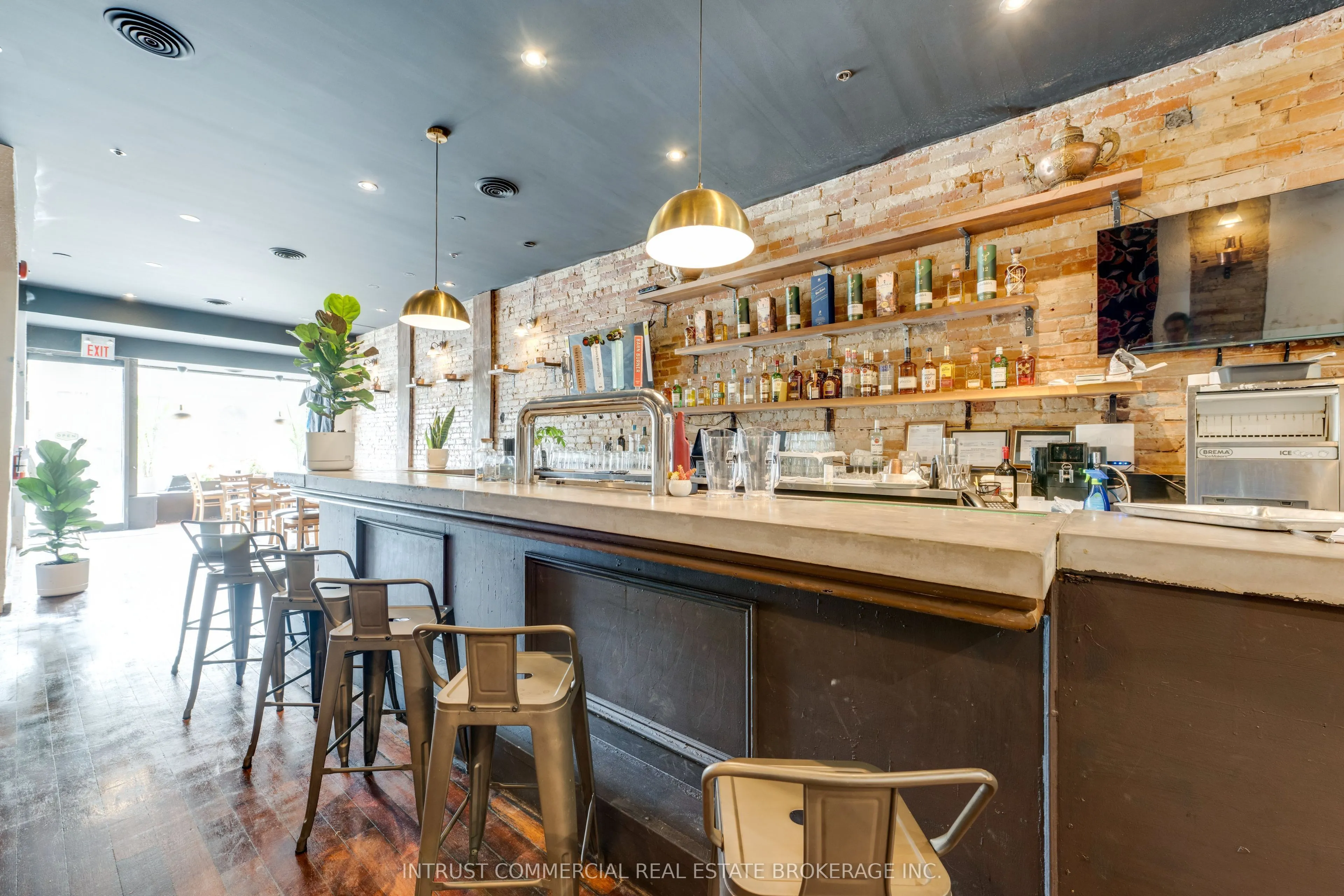 1378 Queen Street W