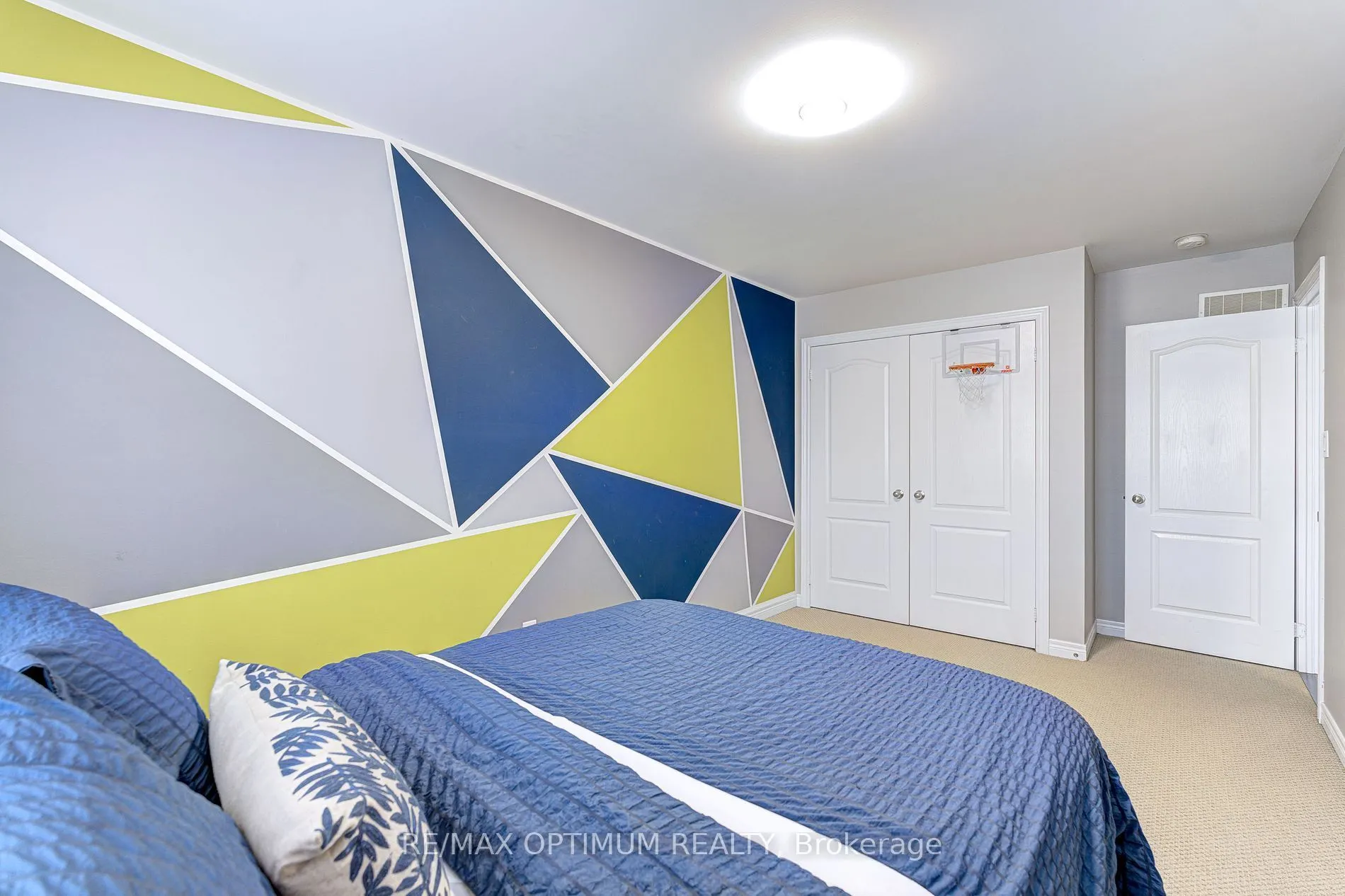 140 Sky Harbour Drive