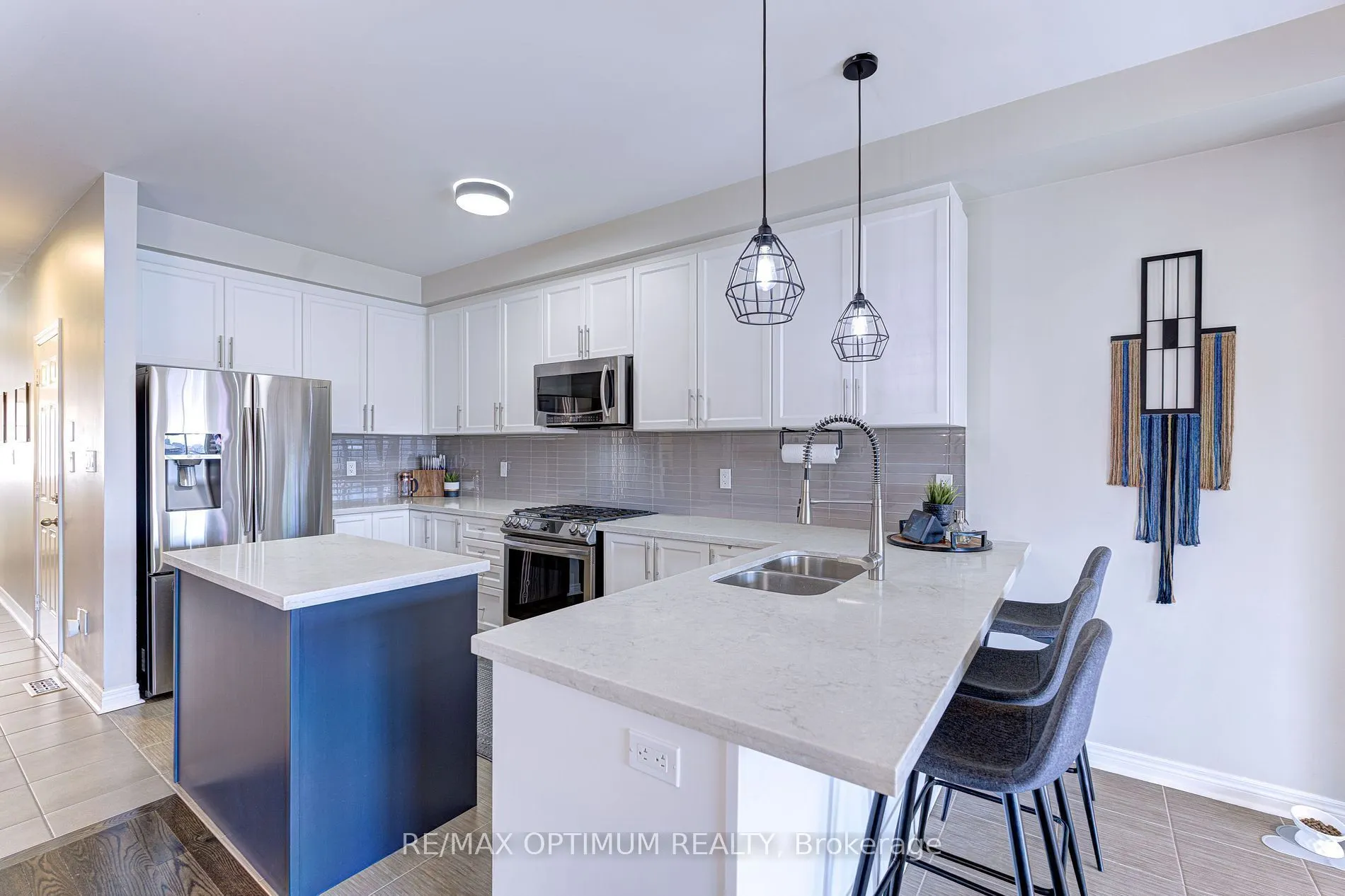 140 Sky Harbour Drive