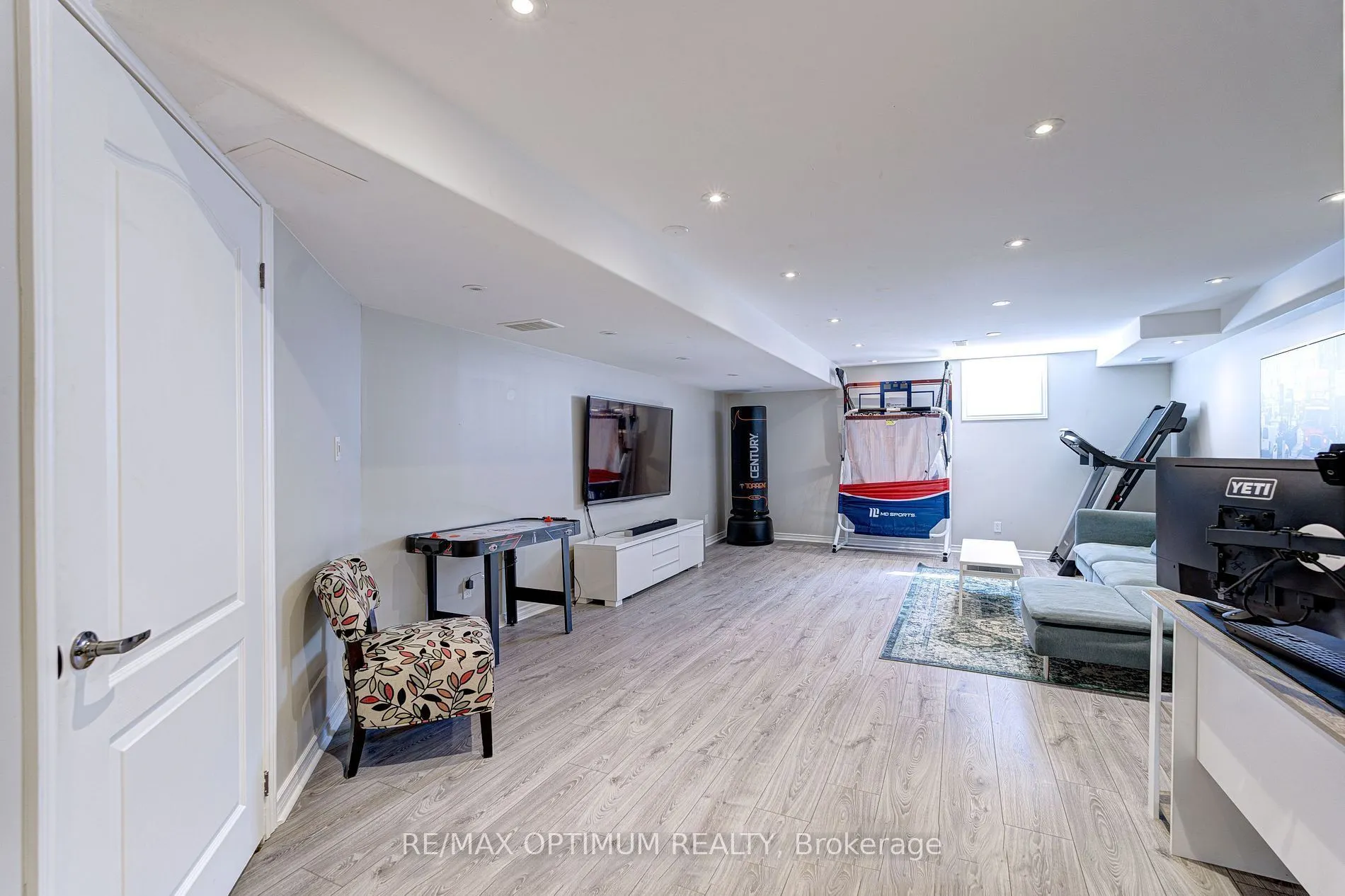 140 Sky Harbour Drive