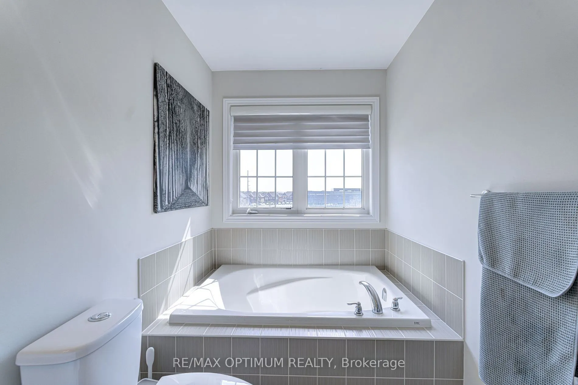 140 Sky Harbour Drive