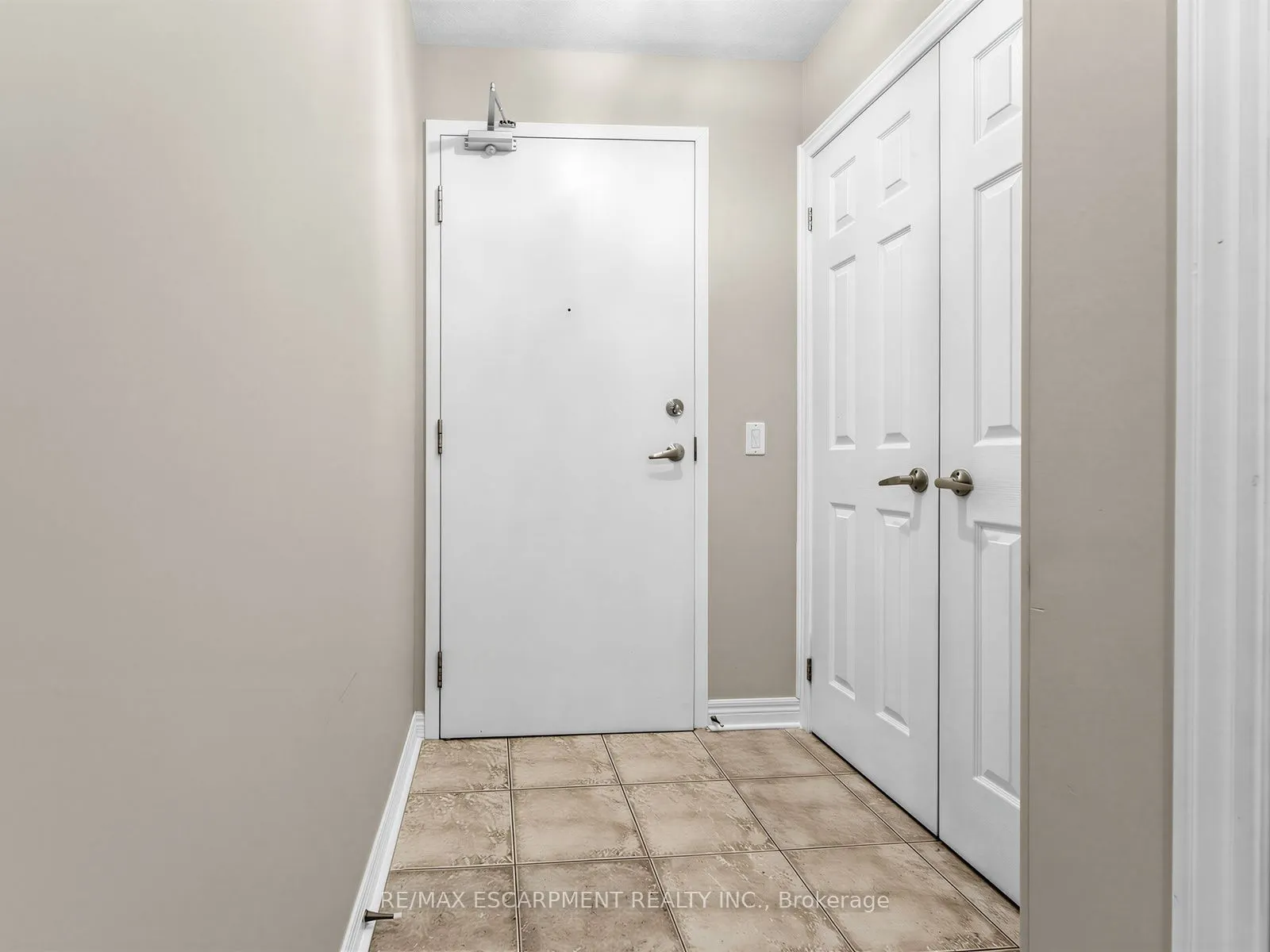 1379 COSTIGAN Road #103