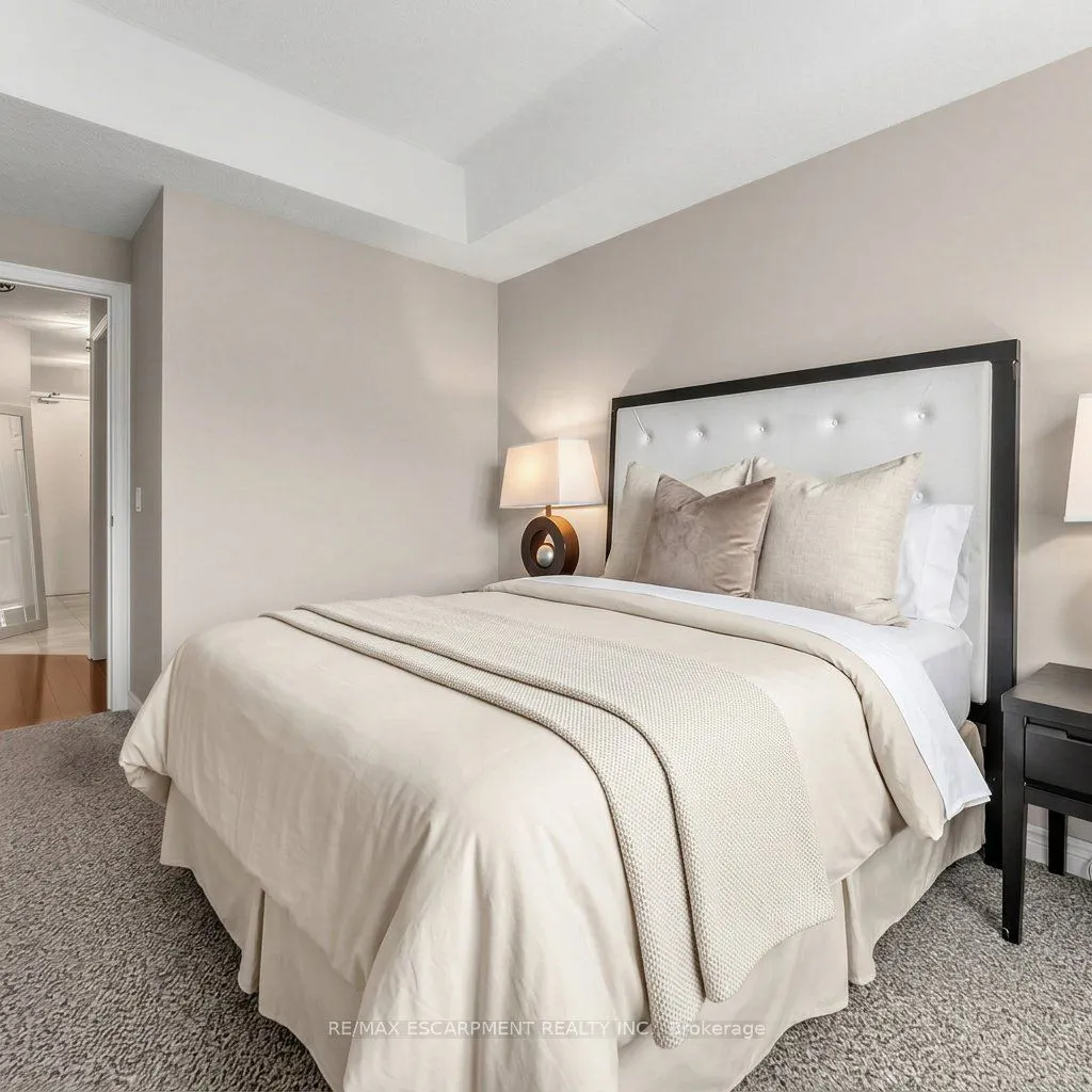 1379 COSTIGAN Road #103