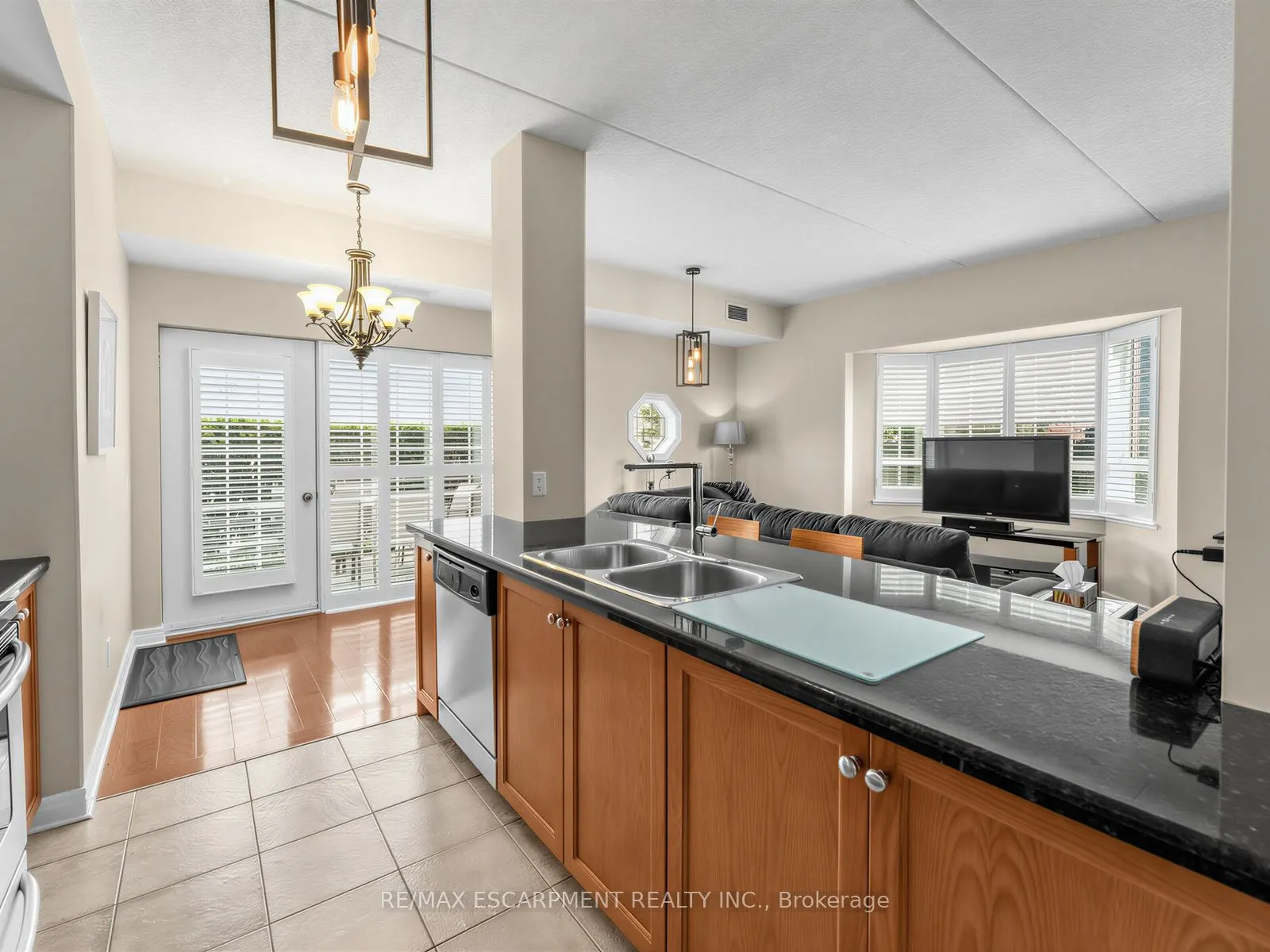 1379 COSTIGAN Road #103