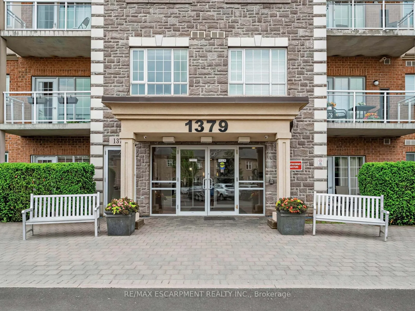 1379 COSTIGAN Road #103