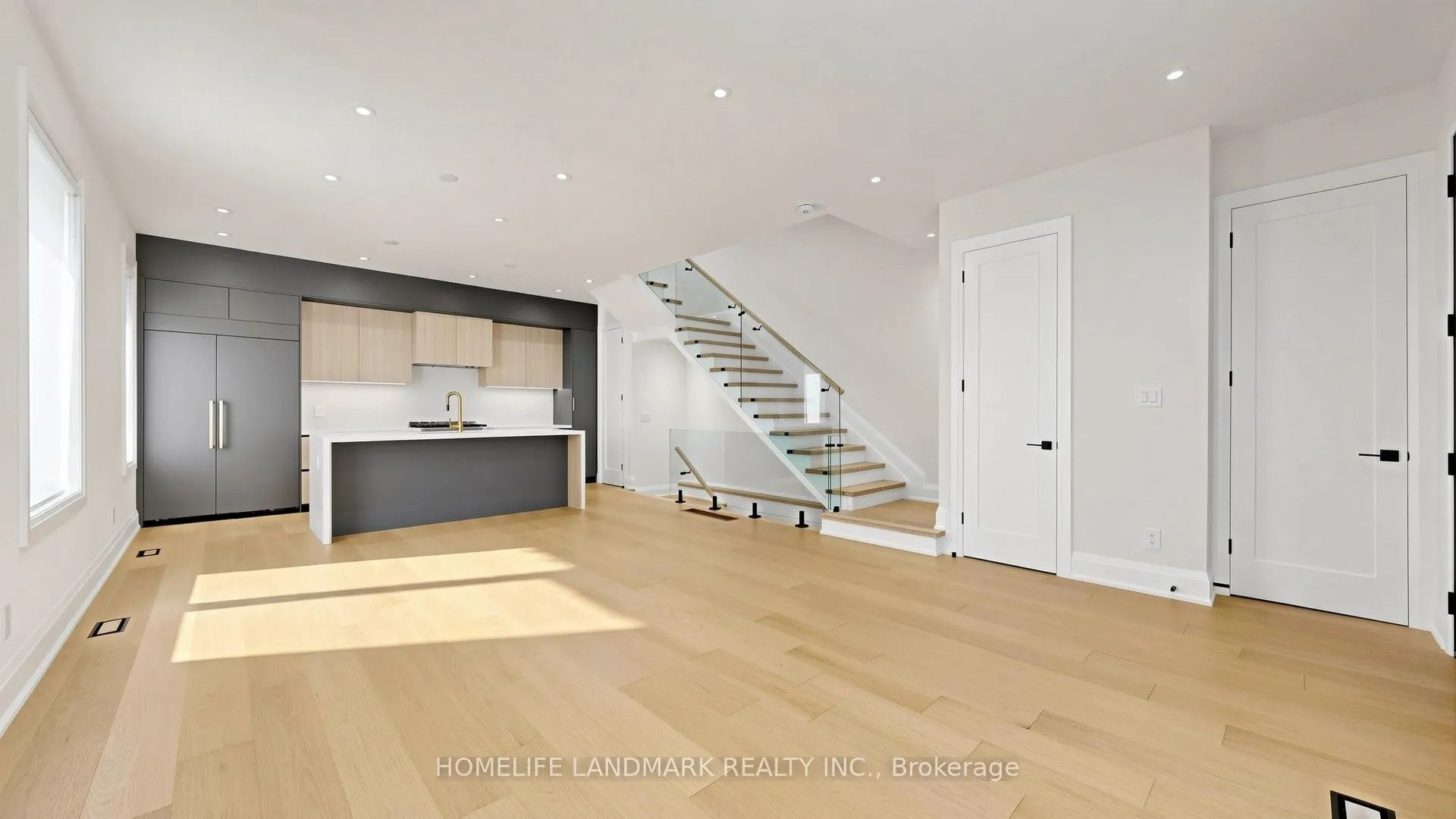 750 Glengrove Avenue W #Unit A