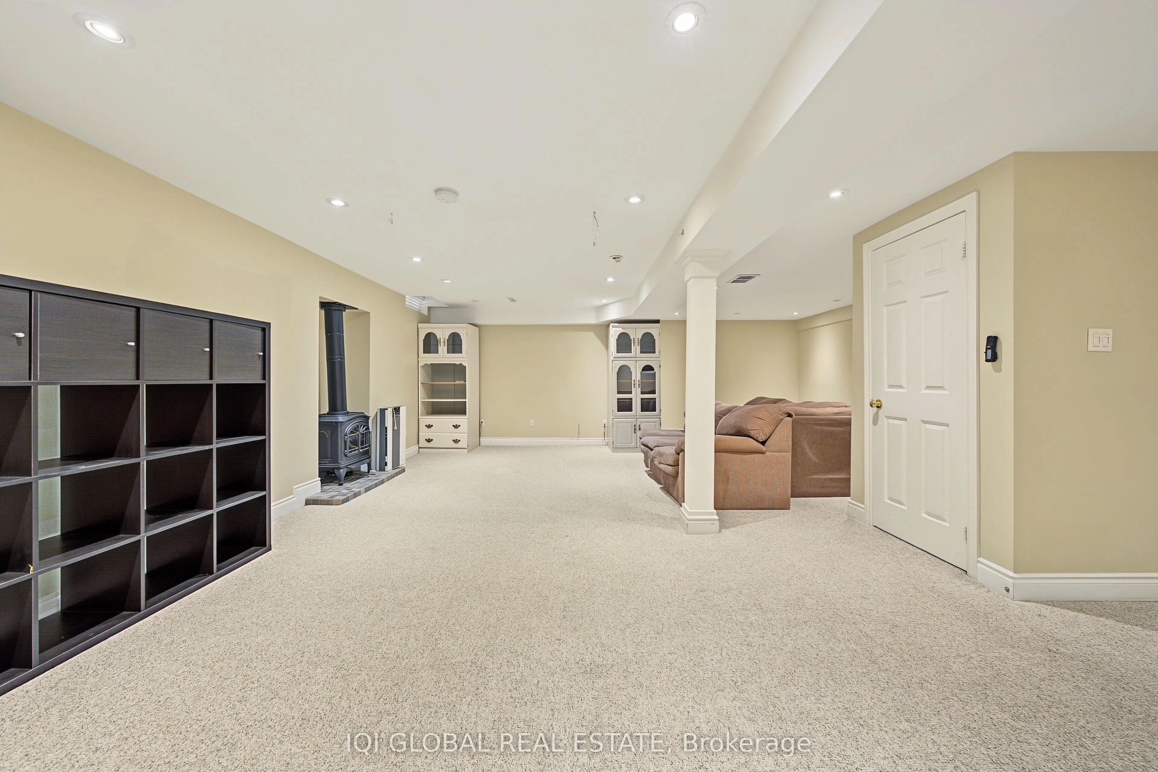 1497 Greenbriar Drive
