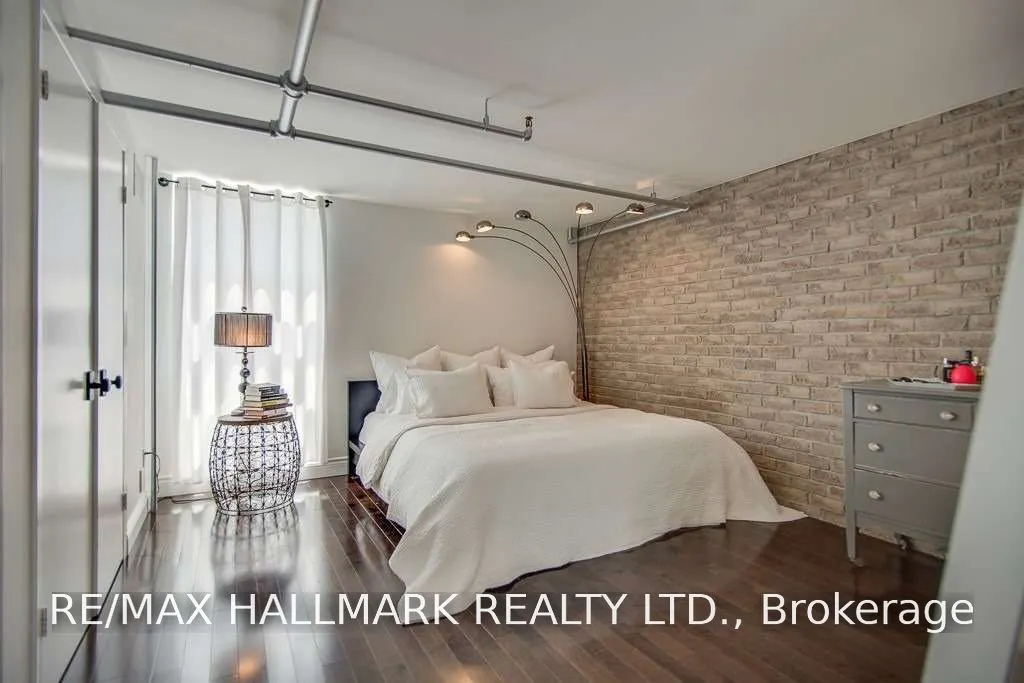 6 Bartlett Avenue #7
