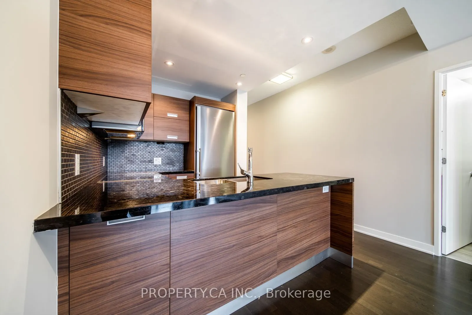 88 Park Lawn Road #1215