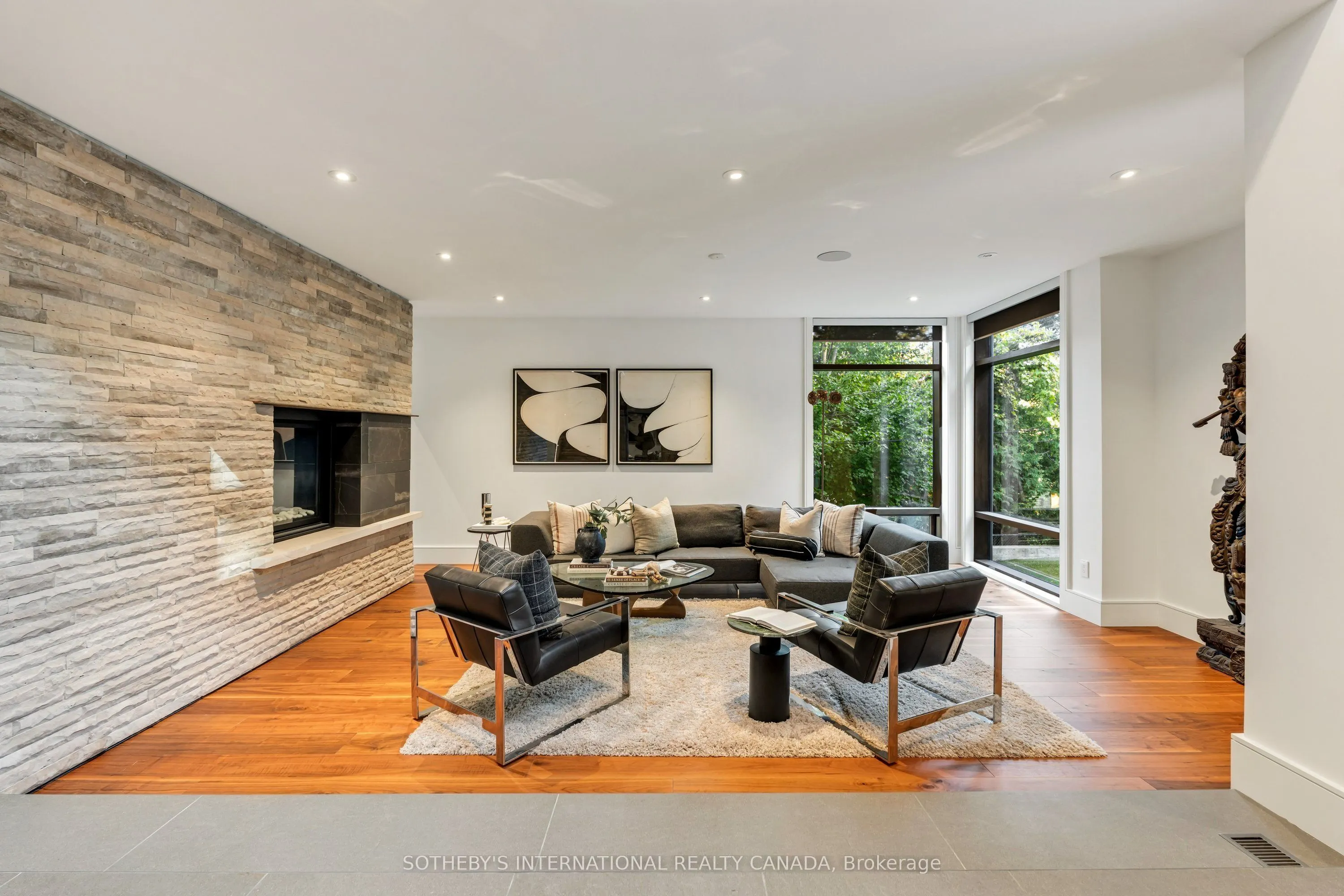 7 North Drive