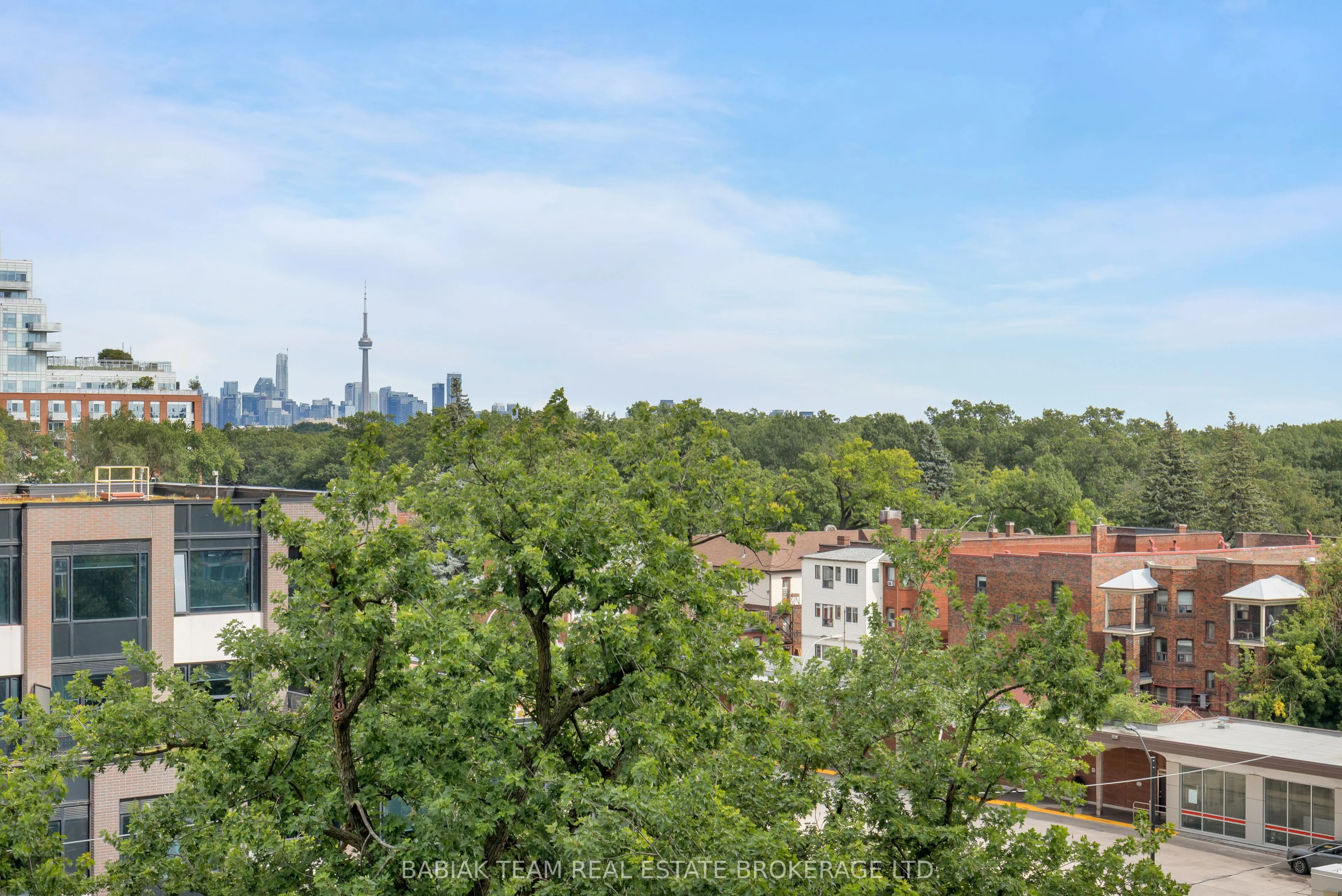 50 Quebec Avenue #705