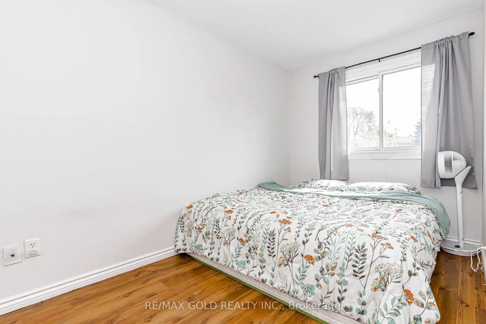 240 Simmons Boulevard