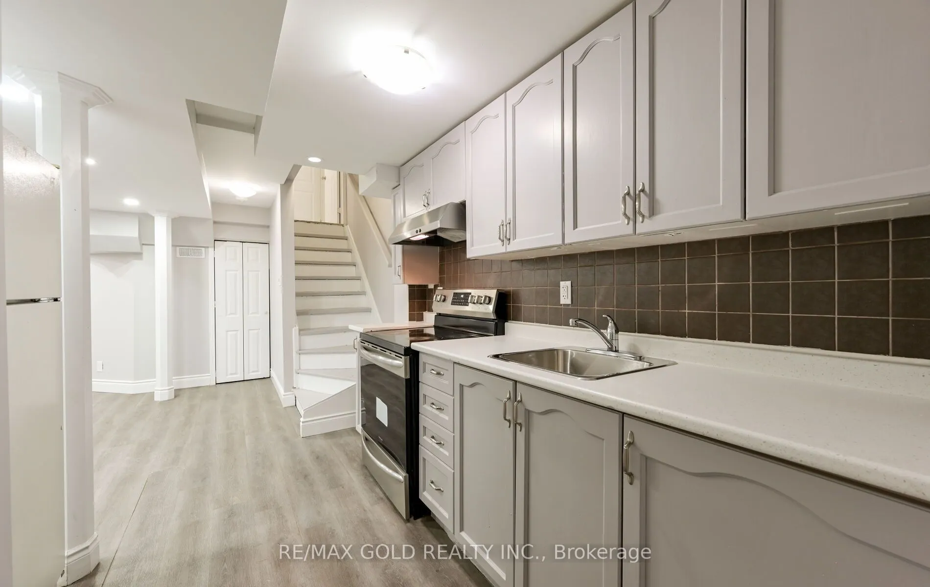 171 Fernforest Drive