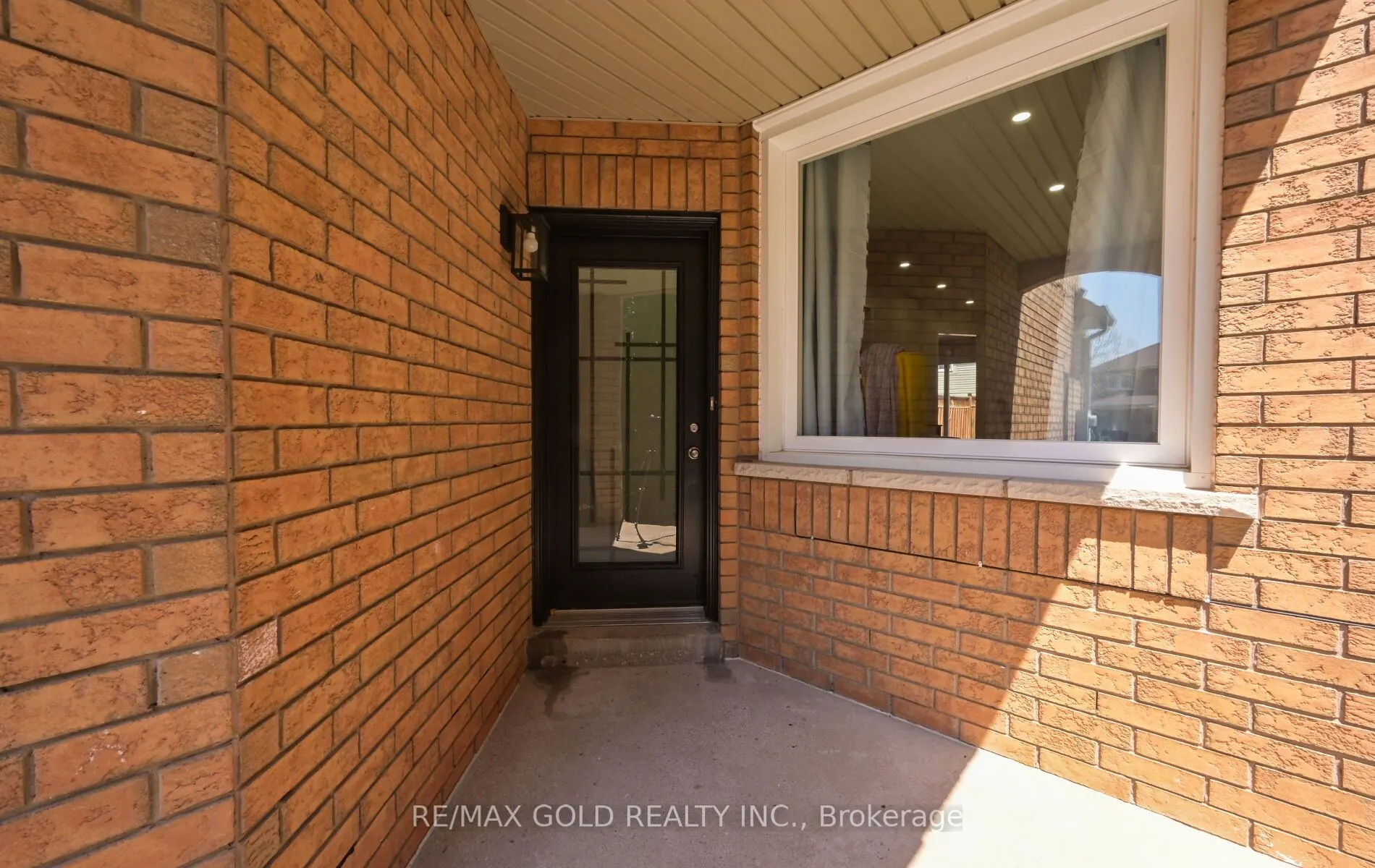 171 Fernforest Drive