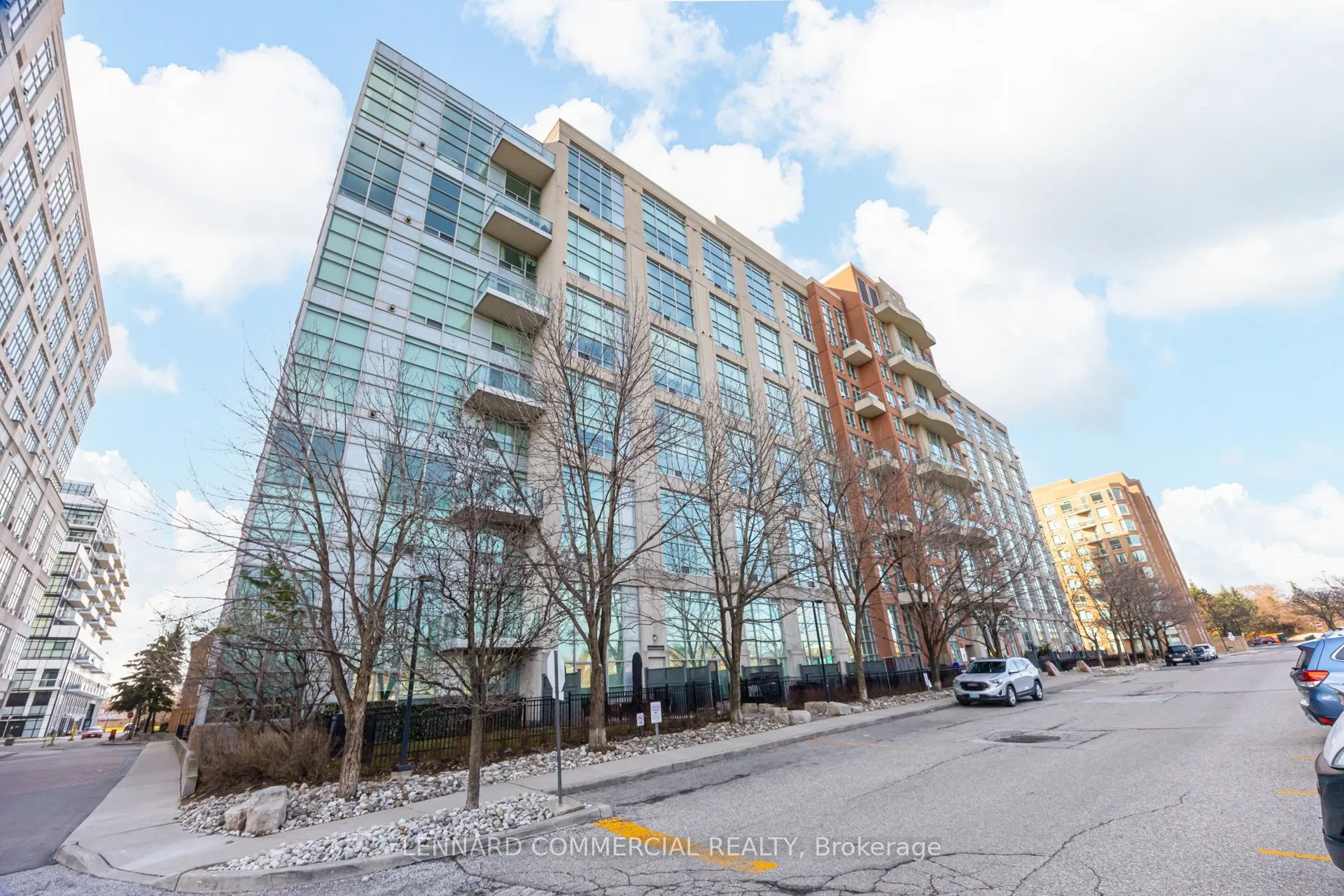 200 Manitoba Street #417
