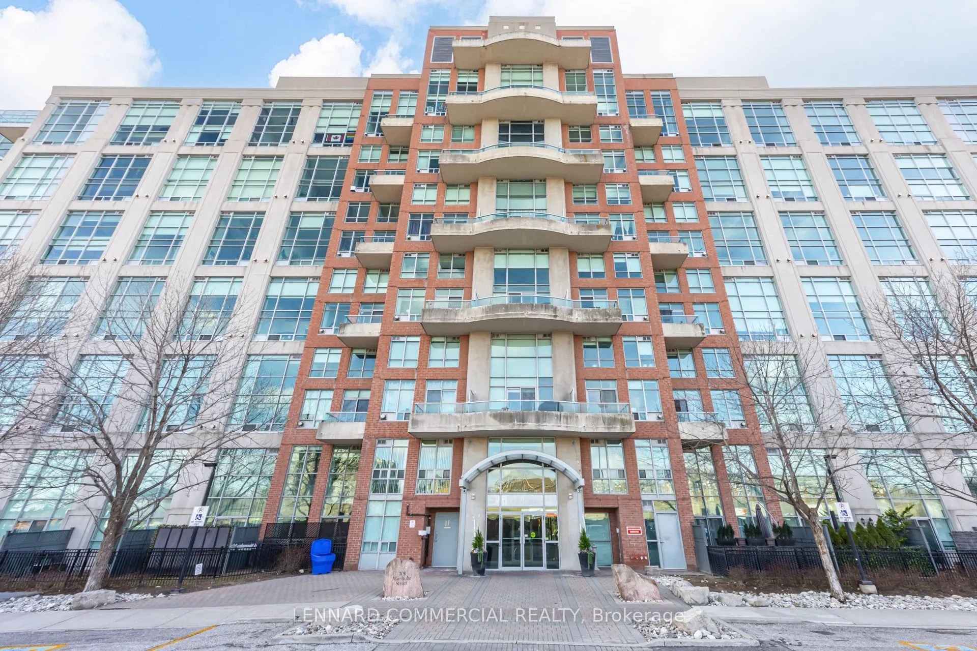 200 Manitoba Street #417